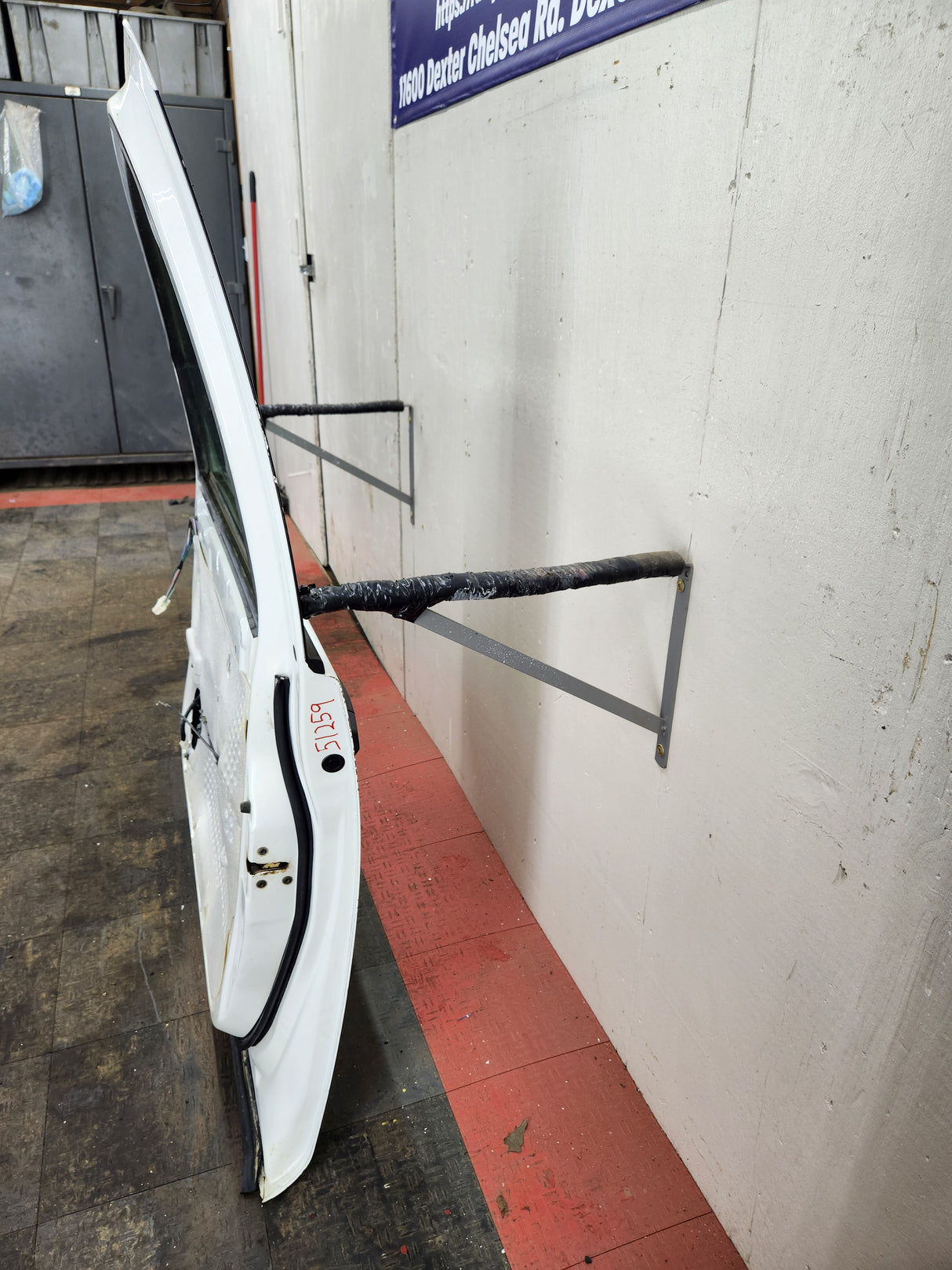 2004-2007 Nissan Titan Crew Cab Passenger Side Front Door RH