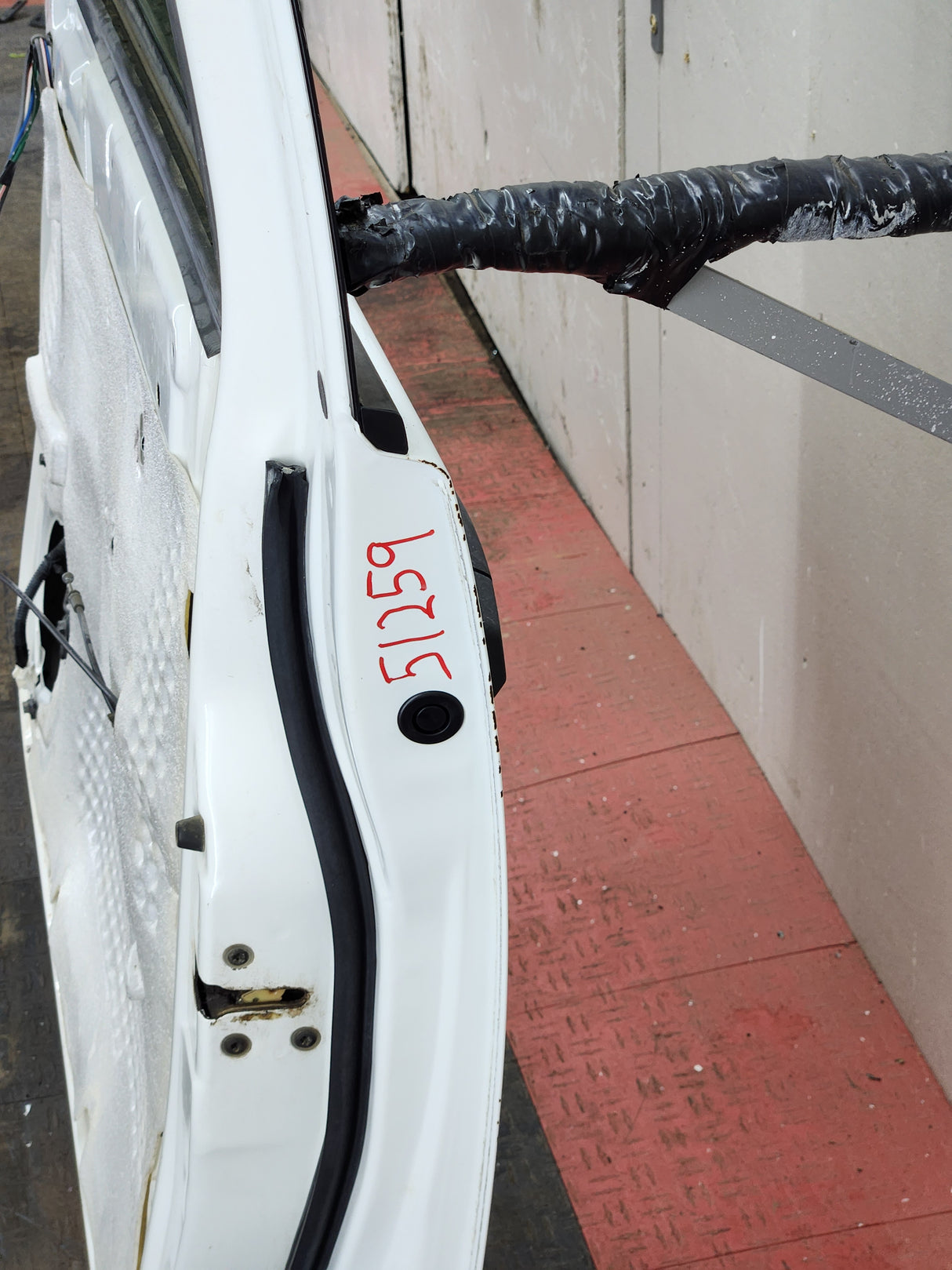 2004-2007 Nissan Titan Crew Cab Passenger Side Front Door RH