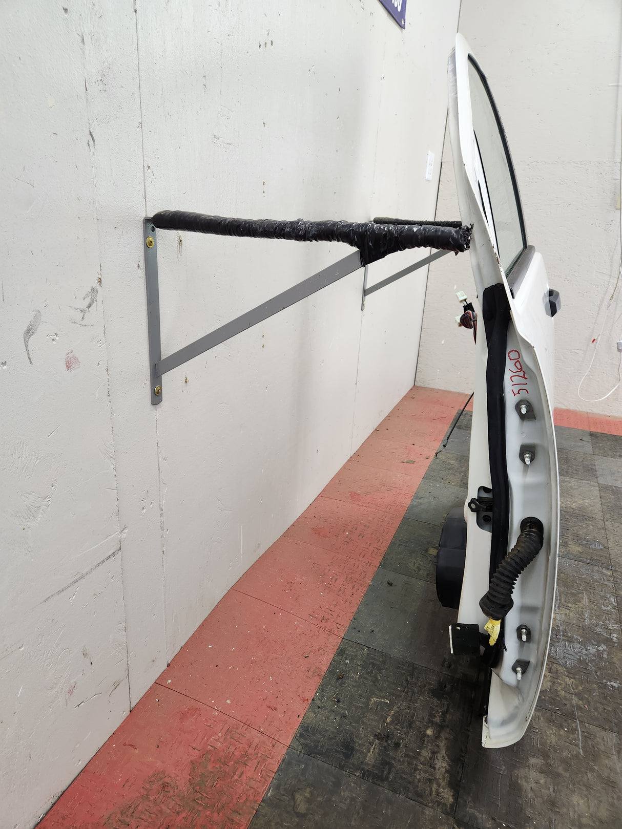 2004-2007 Nissan Titan Crew Cab Driver Side Front Door