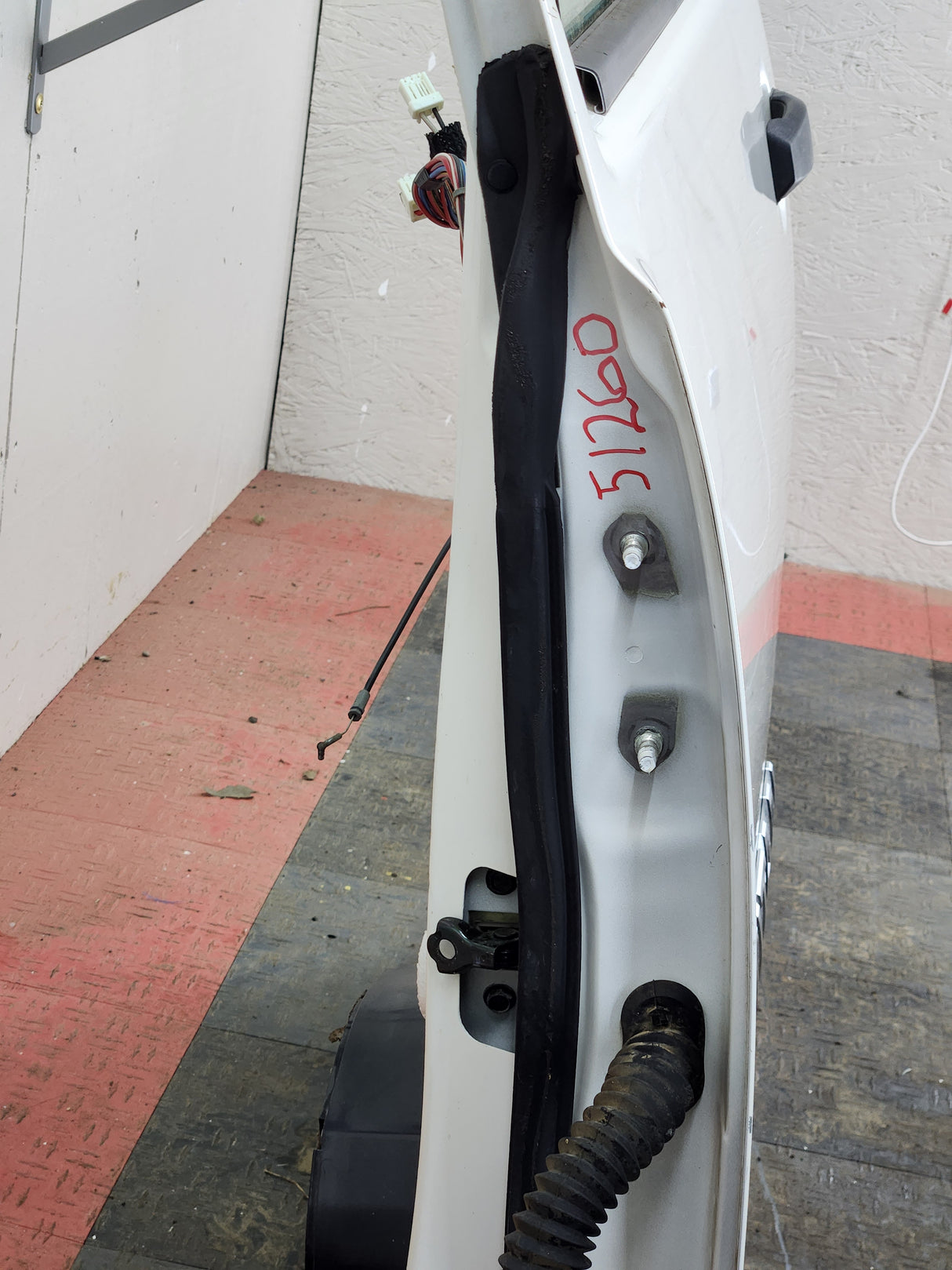 2004-2007 Nissan Titan Crew Cab Driver Side Front Door