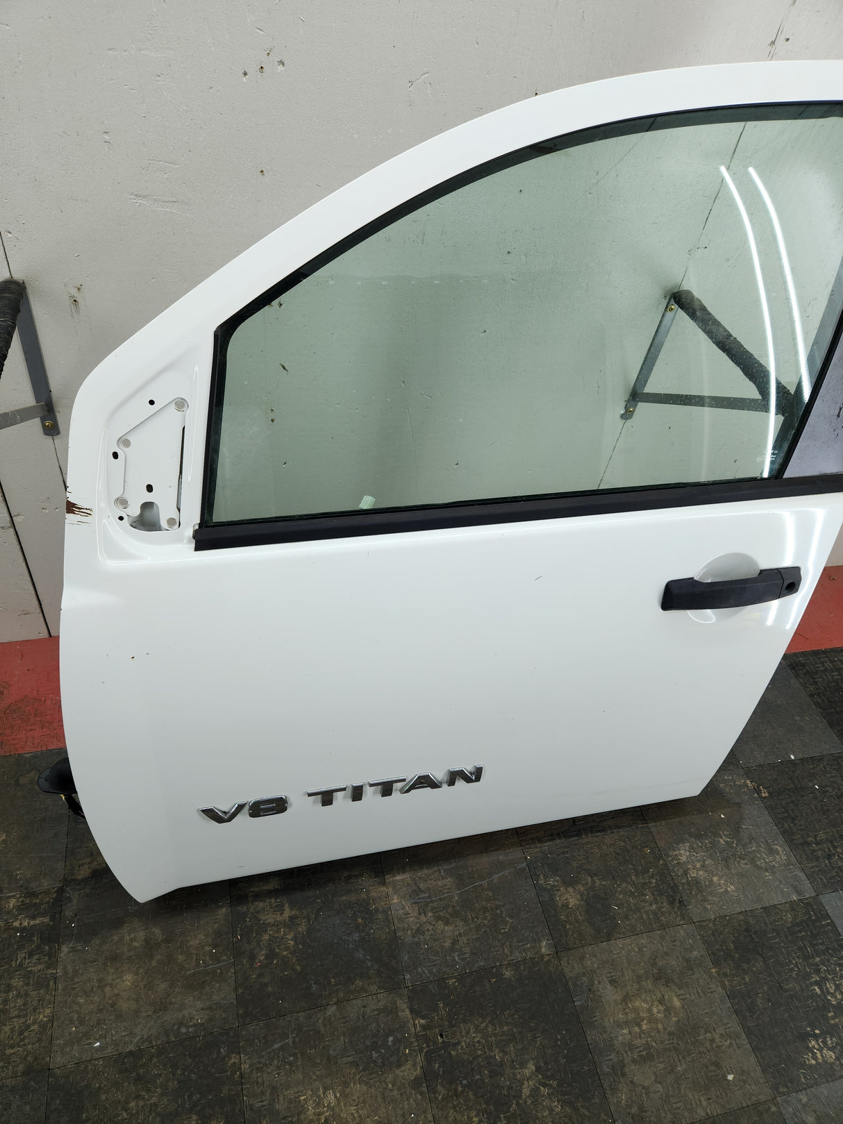 2004-2007 Nissan Titan Crew Cab Driver Side Front Door