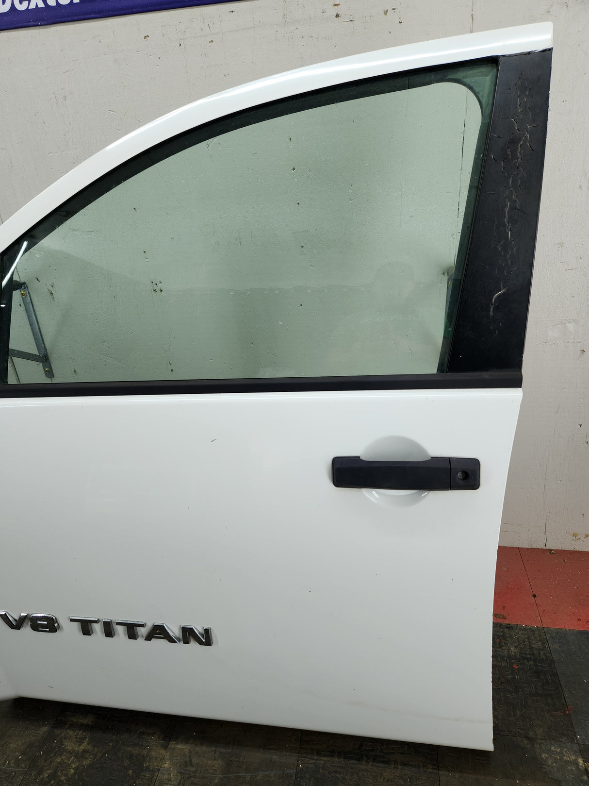 2004-2007 Nissan Titan Crew Cab Driver Side Front Door