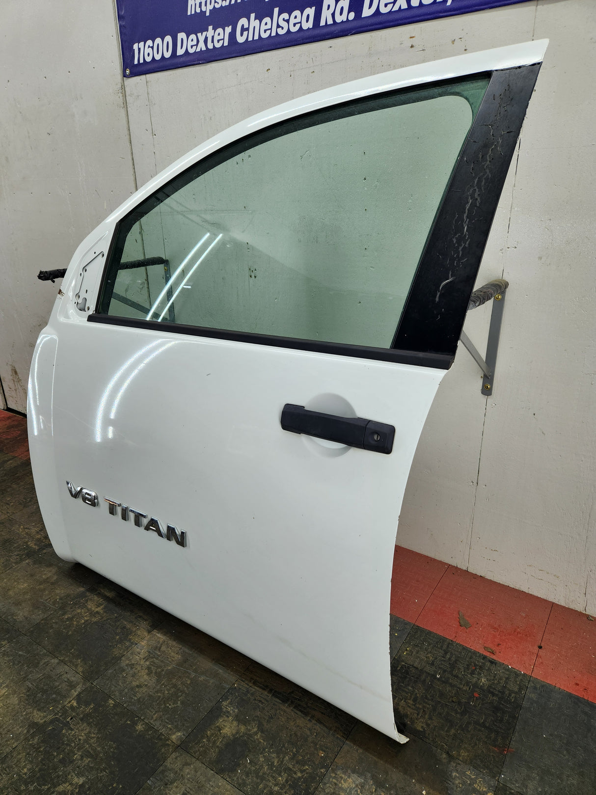 2004-2007 Nissan Titan Crew Cab Driver Side Front Door