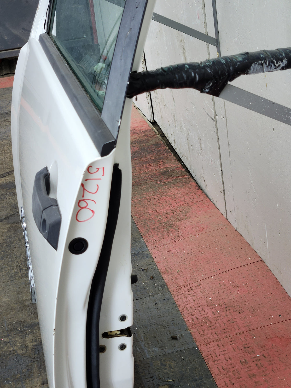 2004-2007 Nissan Titan Crew Cab Driver Side Front Door