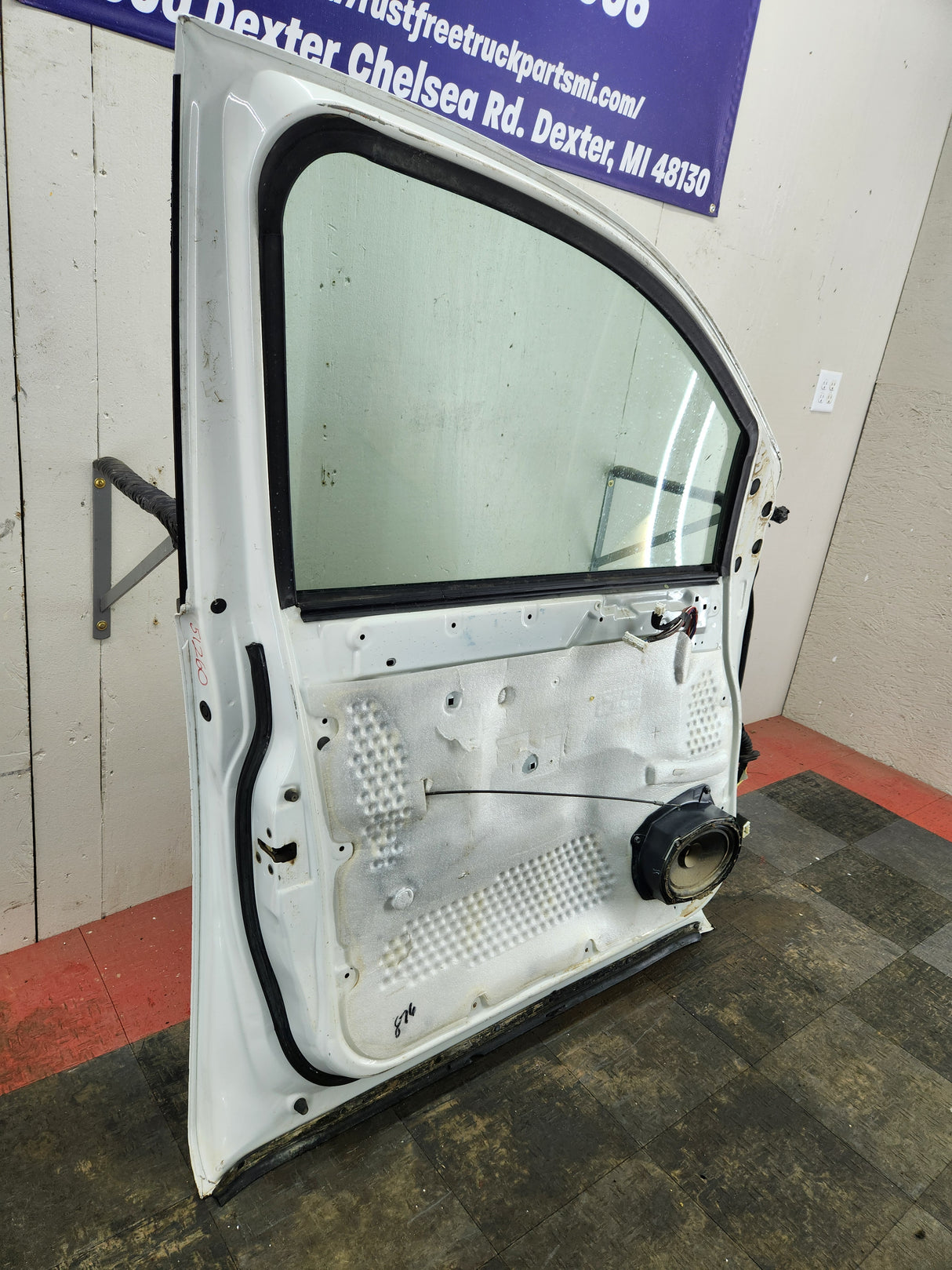 2004-2007 Nissan Titan Crew Cab Driver Side Front Door