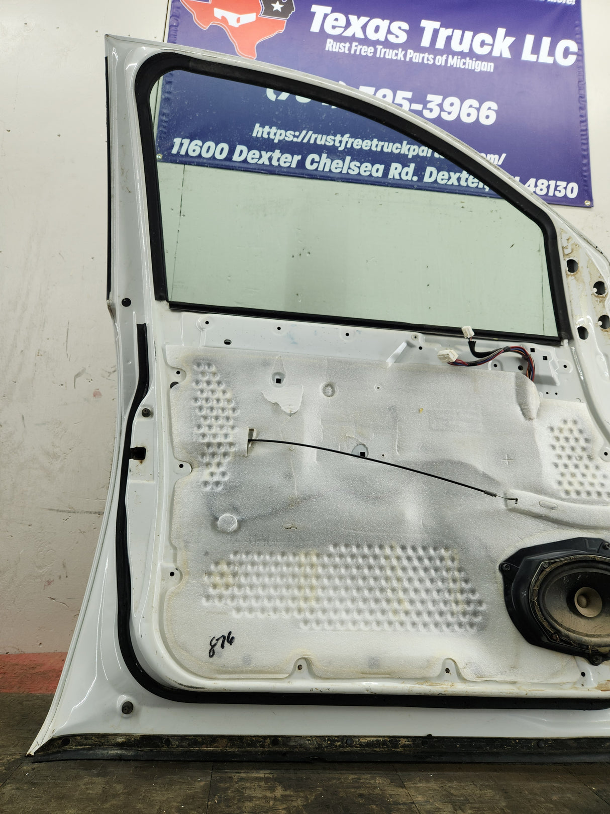 2004-2007 Nissan Titan Crew Cab Driver Side Front Door