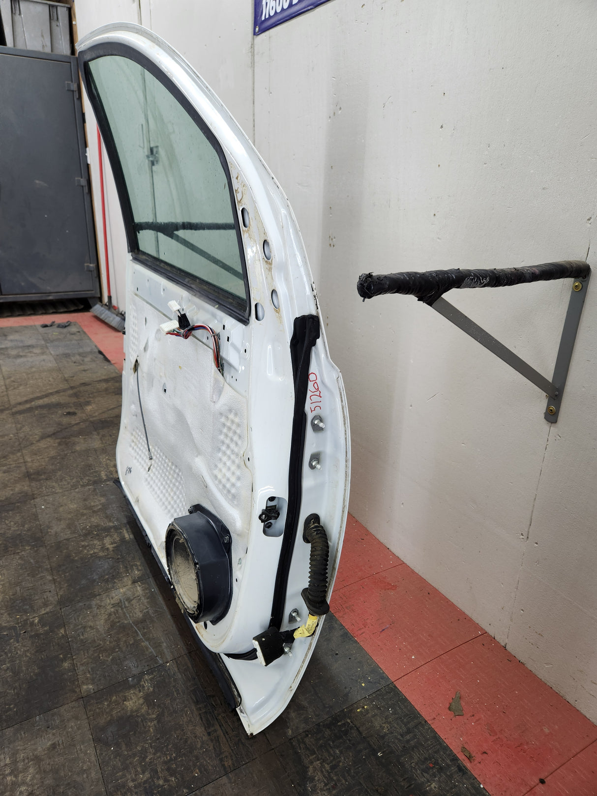 2004-2007 Nissan Titan Crew Cab Driver Side Front Door