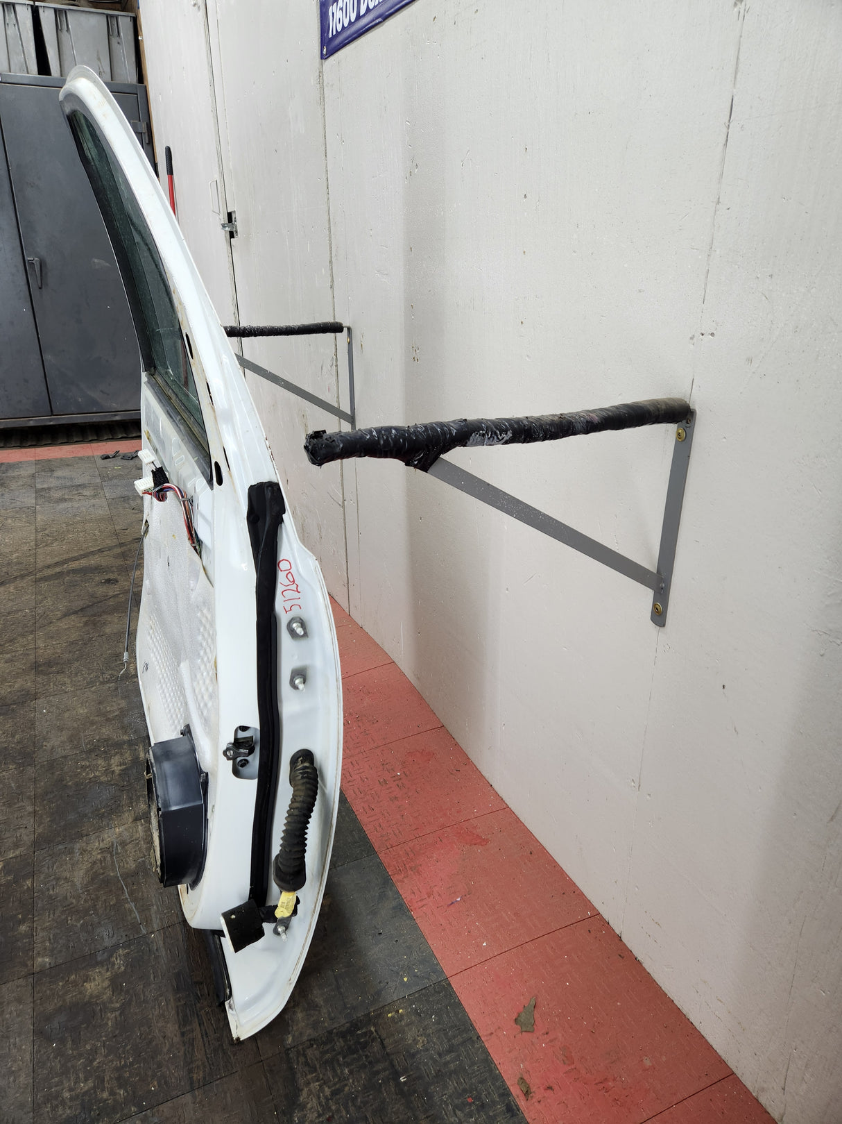 2004-2007 Nissan Titan Crew Cab Driver Side Front Door