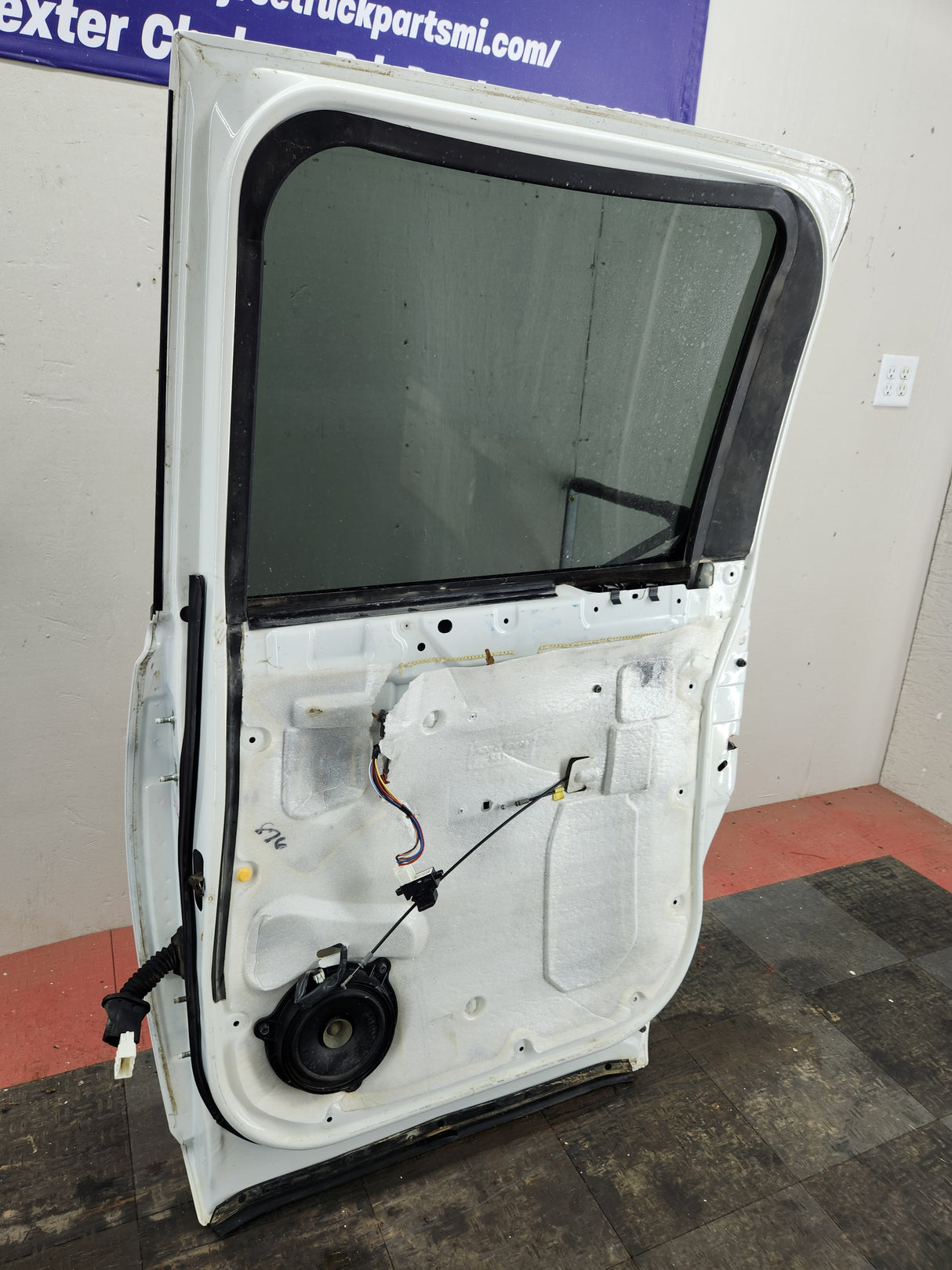 2004-2015 Nissan Titan Rear Crew Cab Passenger Side Door