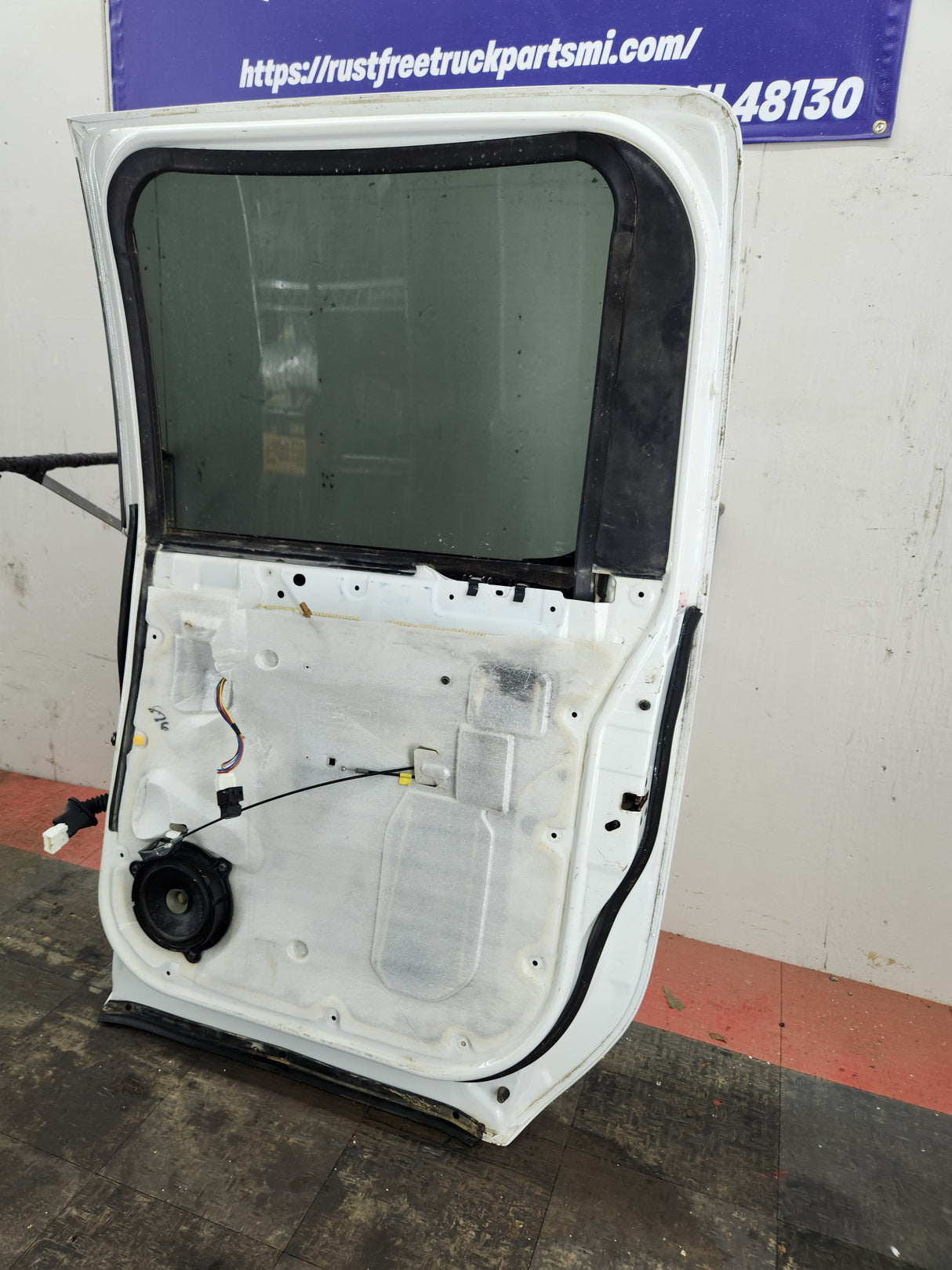 2004-2015 Nissan Titan Rear Crew Cab Passenger Side Door