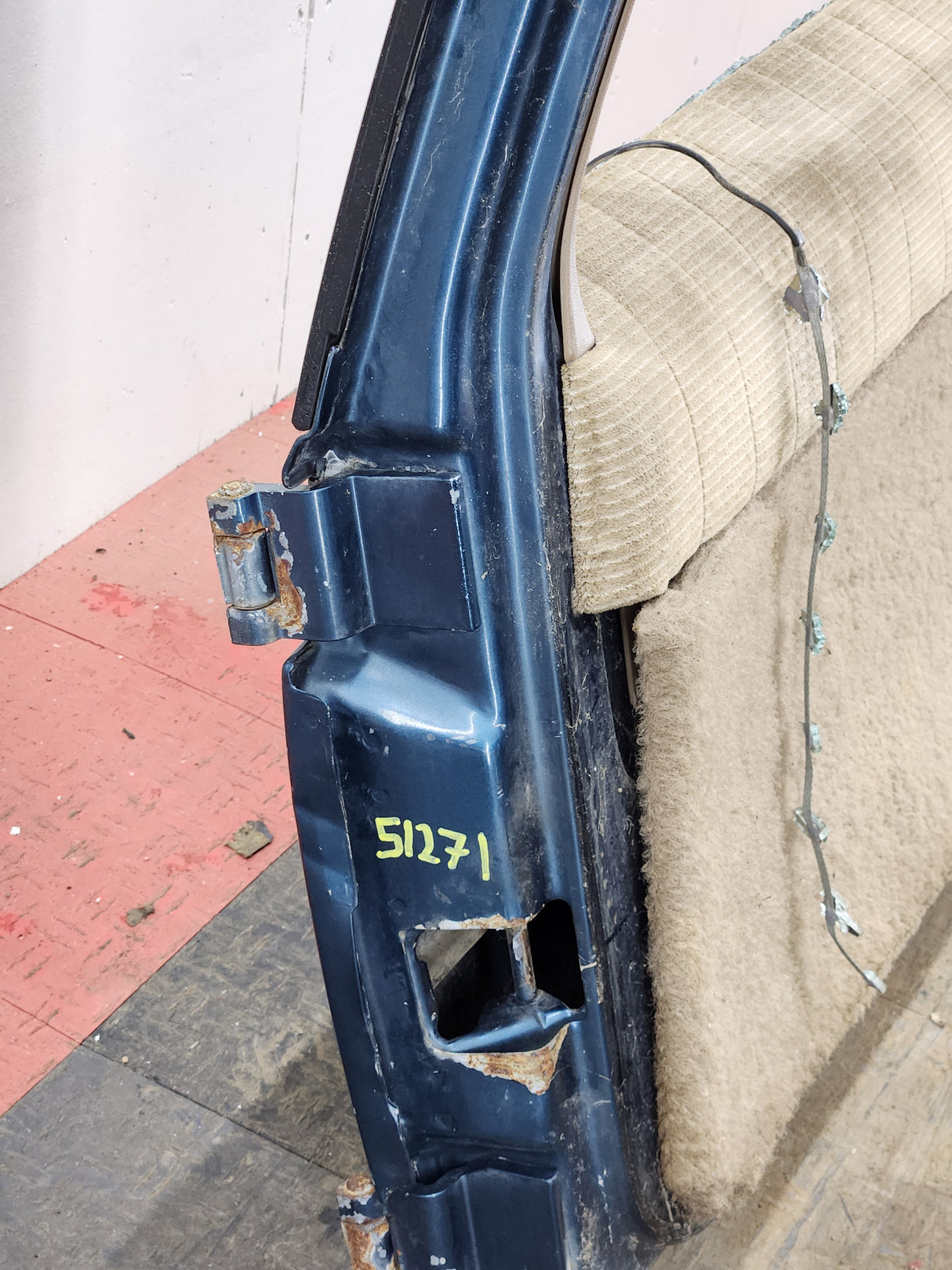 1992-1999 Chevrolet Suburban RH Passenger Trunk Barn Rear Door