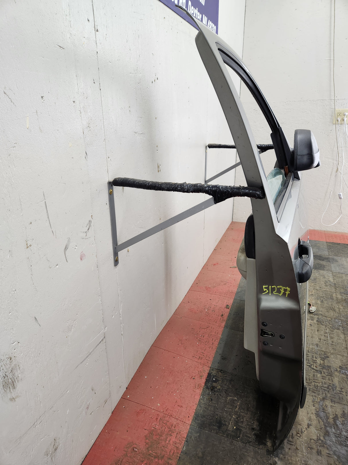 2007-2013 Chevrolet Silverado / GMC Sierra 1500 2500 3500 HD RH Front Passenger Side Door