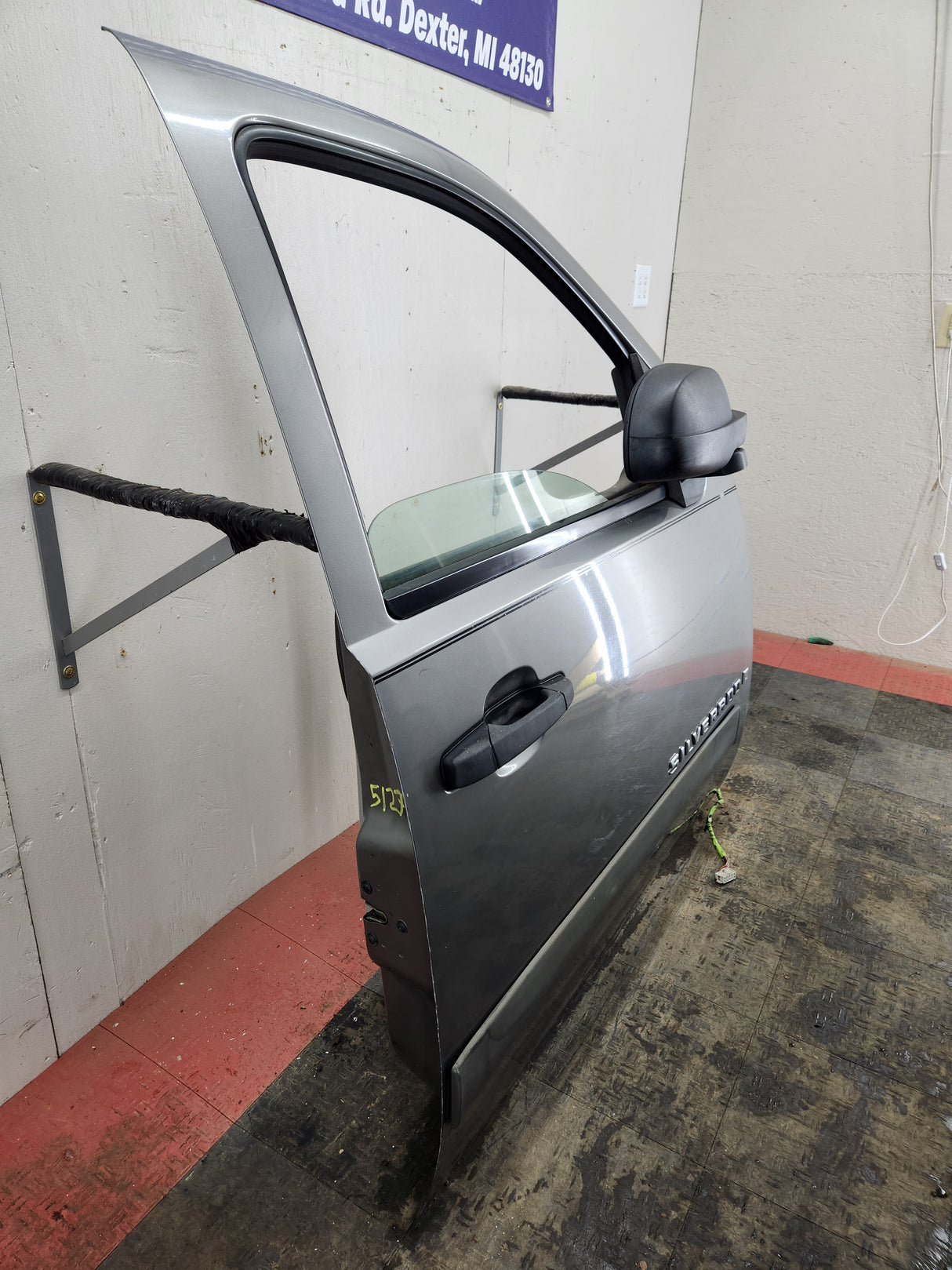 2007-2013 Chevrolet Silverado / GMC Sierra 1500 2500 3500 HD RH Front Passenger Side Door