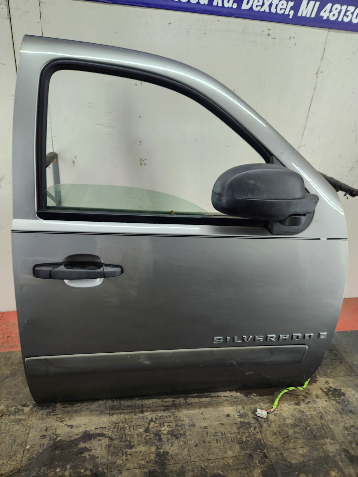 2007-2013 Chevrolet Silverado / GMC Sierra 1500 2500 3500 HD RH Front Passenger Side Door