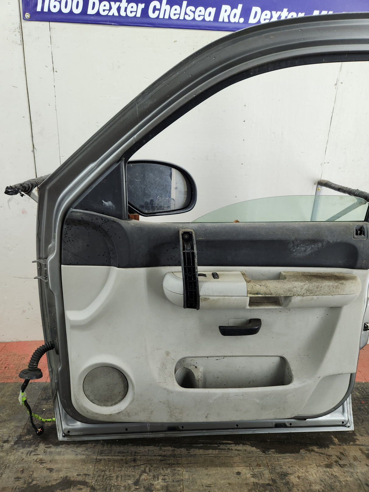 2007-2013 Chevrolet Silverado / GMC Sierra 1500 2500 3500 HD RH Front Passenger Side Door