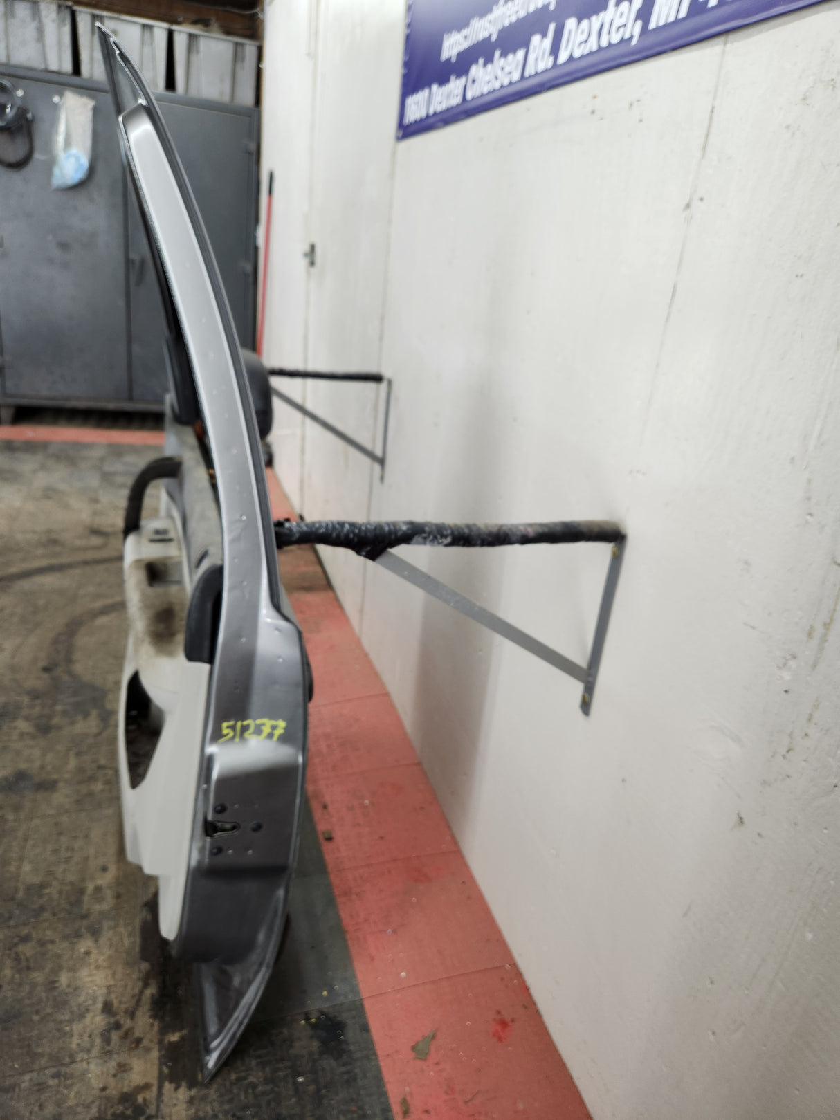 2007-2013 Chevrolet Silverado / GMC Sierra 1500 2500 3500 HD RH Front Passenger Side Door