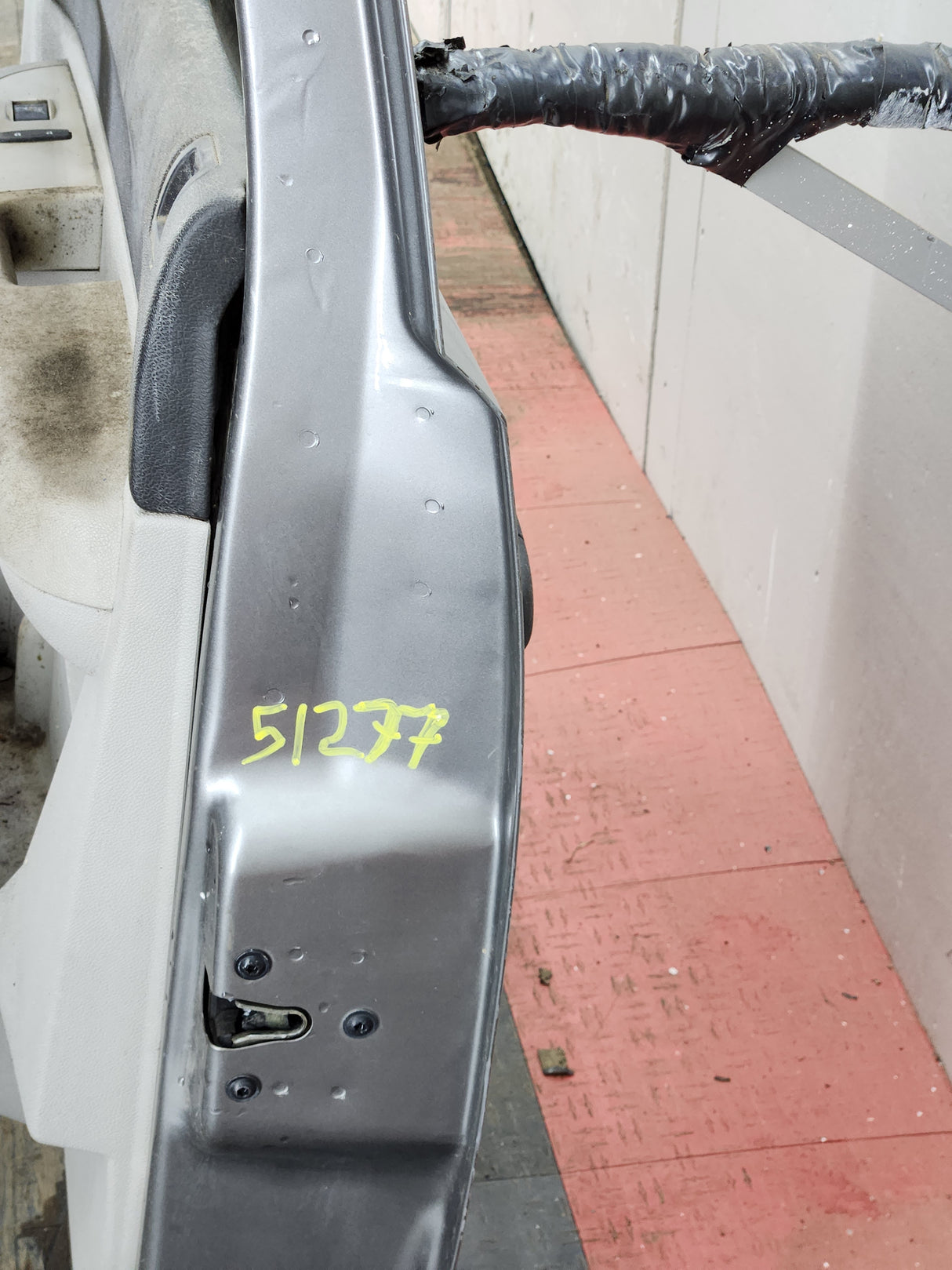 2007-2013 Chevrolet Silverado / GMC Sierra 1500 2500 3500 HD RH Front Passenger Side Door