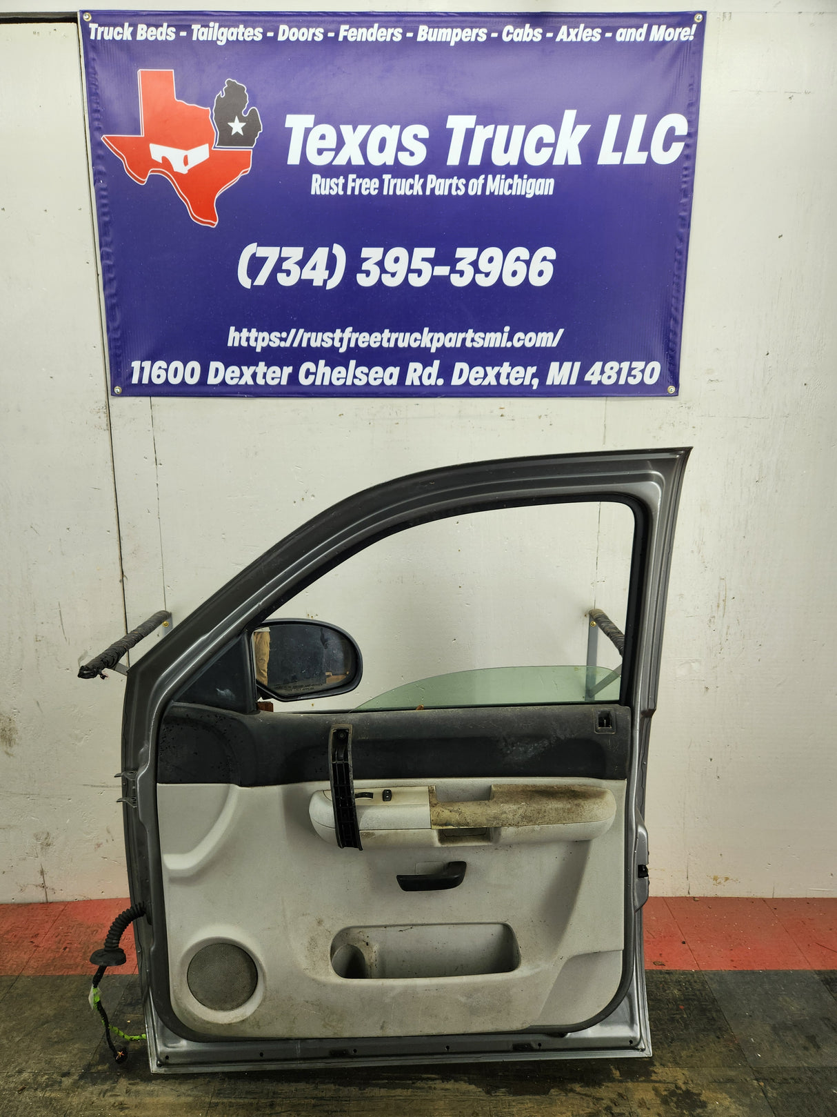 2007-2013 Chevrolet Silverado / GMC Sierra 1500 2500 3500 HD RH Front Passenger Side Door