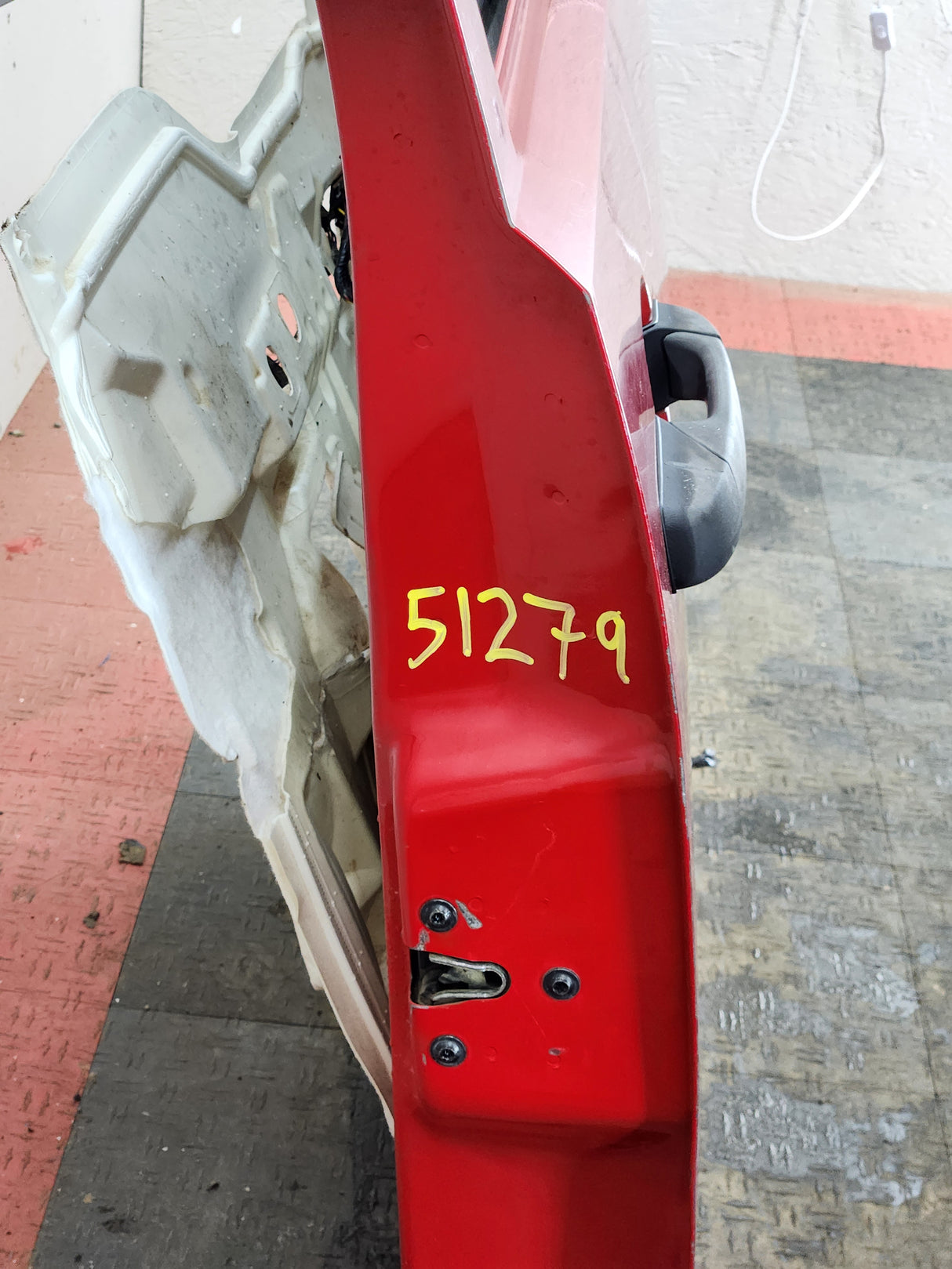 2007-2013 Chevrolet Silverado / GMC Sierra 1500 2500 3500 HD RH Front Passenger Side Door