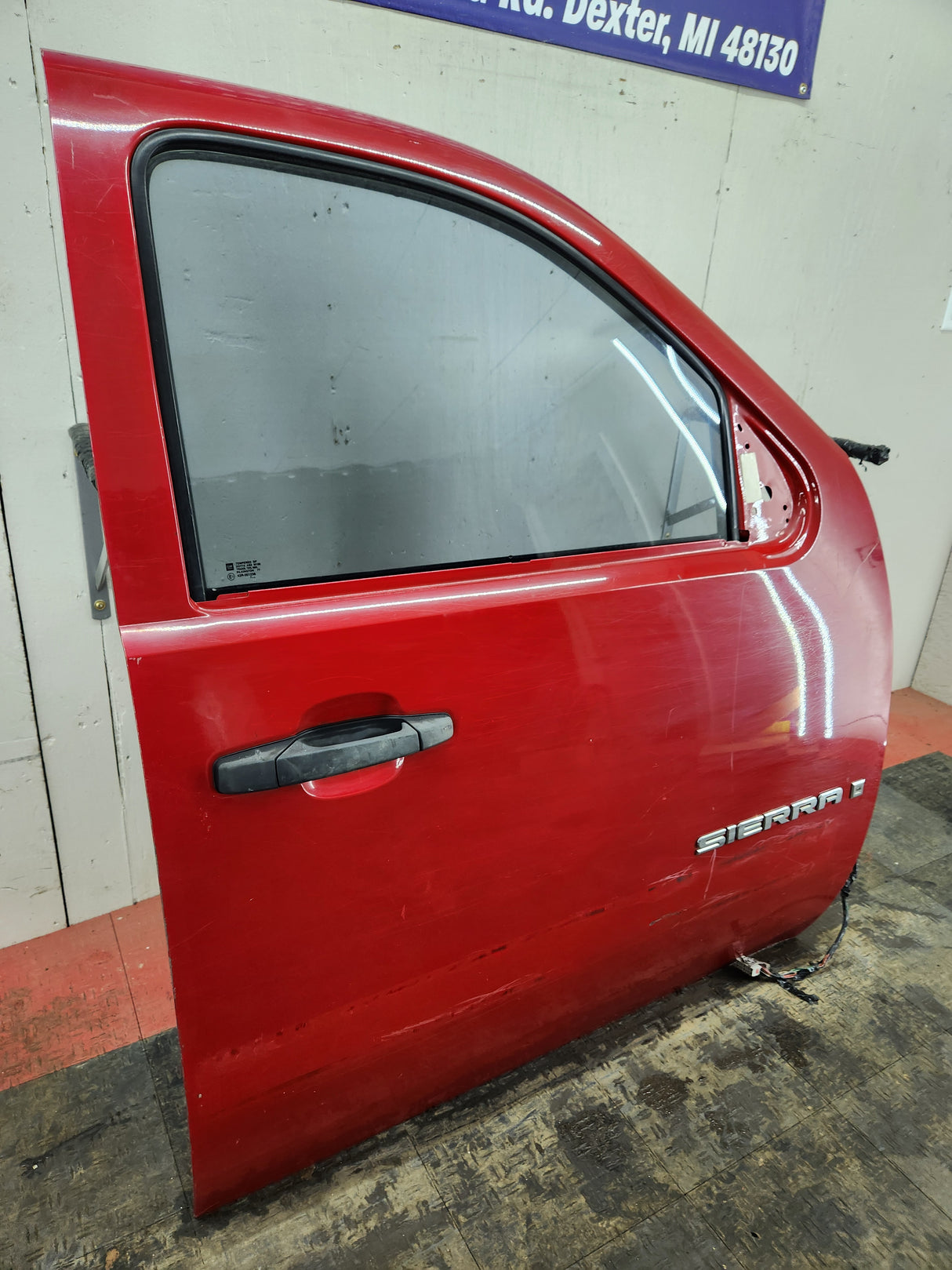 2007-2013 Chevrolet Silverado / GMC Sierra 1500 2500 3500 HD RH Front Passenger Side Door