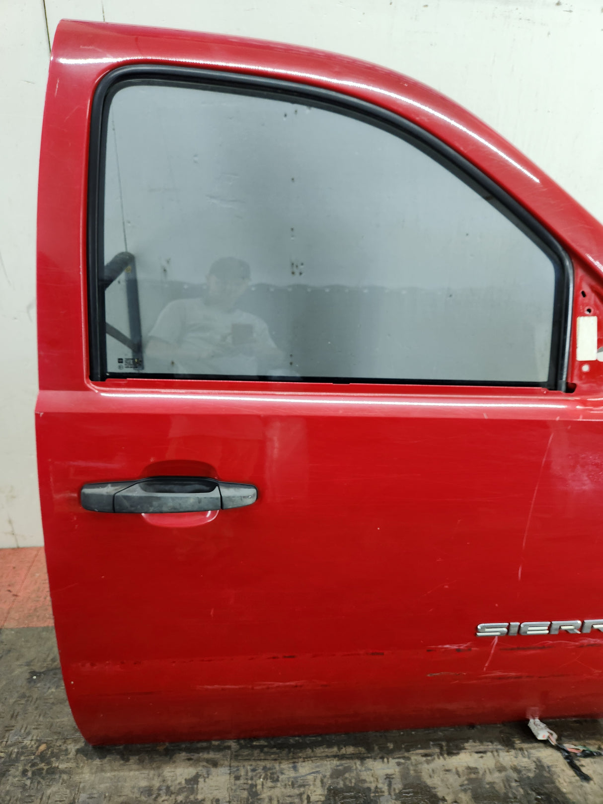 2007-2013 Chevrolet Silverado / GMC Sierra 1500 2500 3500 HD RH Front Passenger Side Door