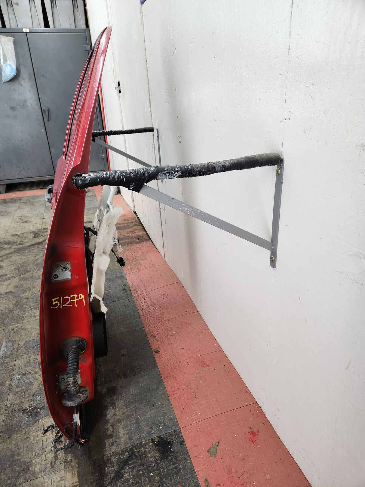 2007-2013 Chevrolet Silverado / GMC Sierra 1500 2500 3500 HD RH Front Passenger Side Door