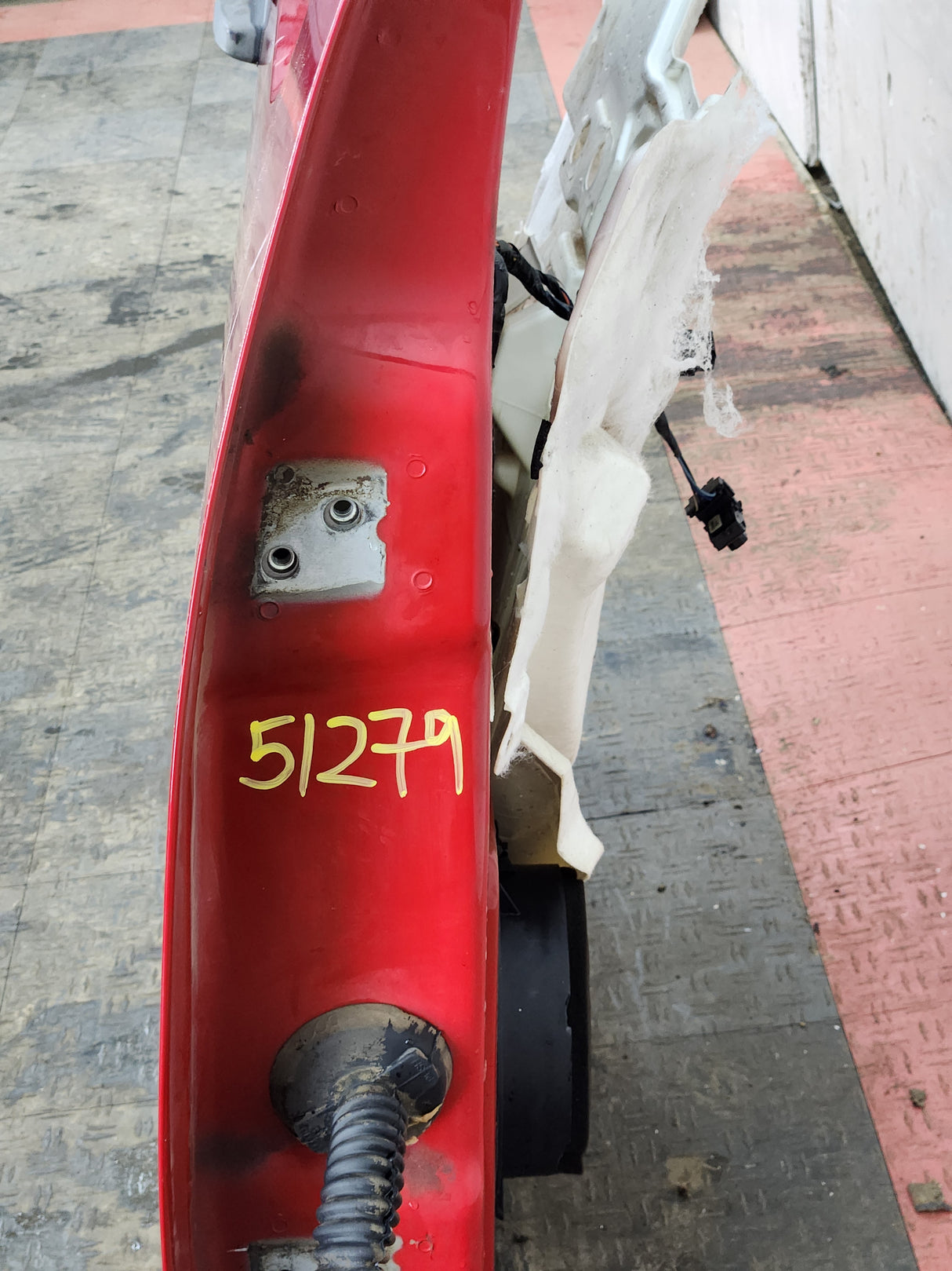 2007-2013 Chevrolet Silverado / GMC Sierra 1500 2500 3500 HD RH Front Passenger Side Door