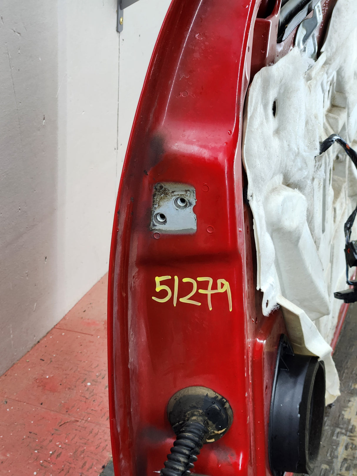 2007-2013 Chevrolet Silverado / GMC Sierra 1500 2500 3500 HD RH Front Passenger Side Door