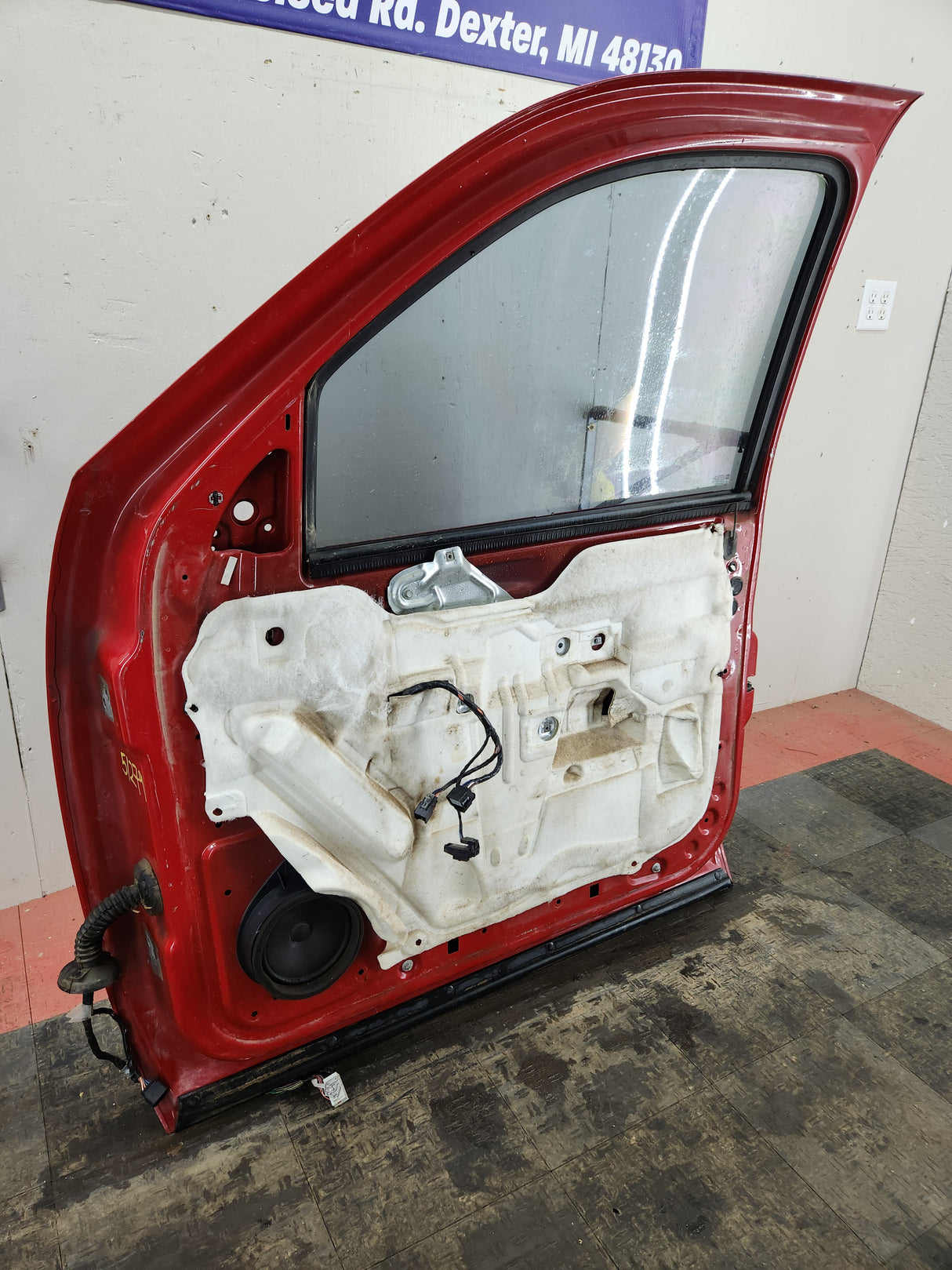 2007-2013 Chevrolet Silverado / GMC Sierra 1500 2500 3500 HD RH Front Passenger Side Door