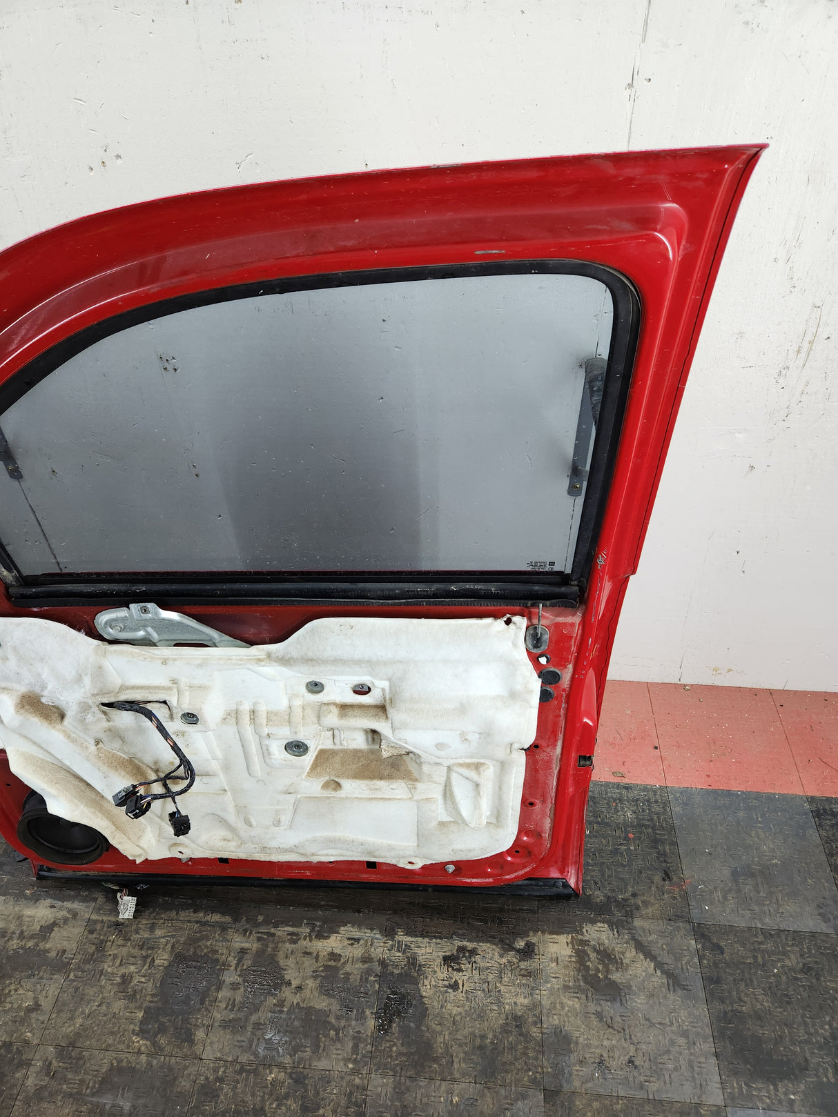 2007-2013 Chevrolet Silverado / GMC Sierra 1500 2500 3500 HD RH Front Passenger Side Door