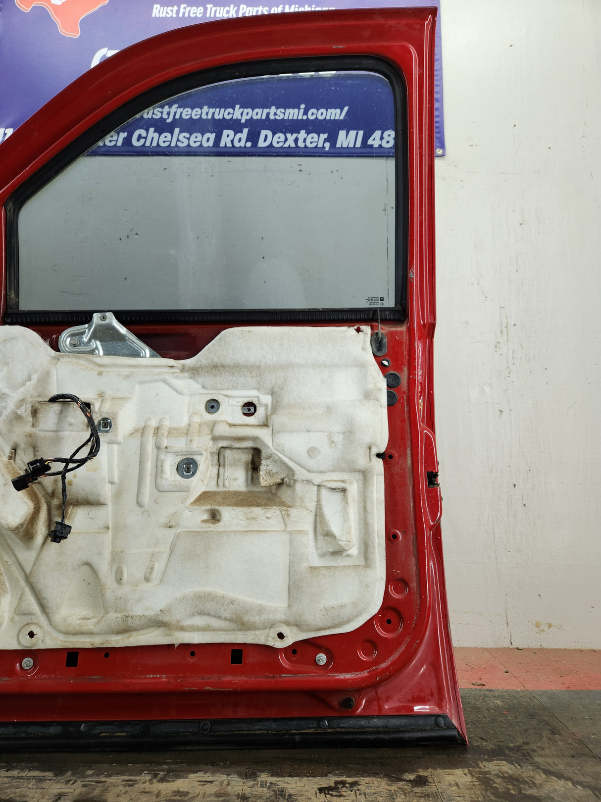 2007-2013 Chevrolet Silverado / GMC Sierra 1500 2500 3500 HD RH Front Passenger Side Door