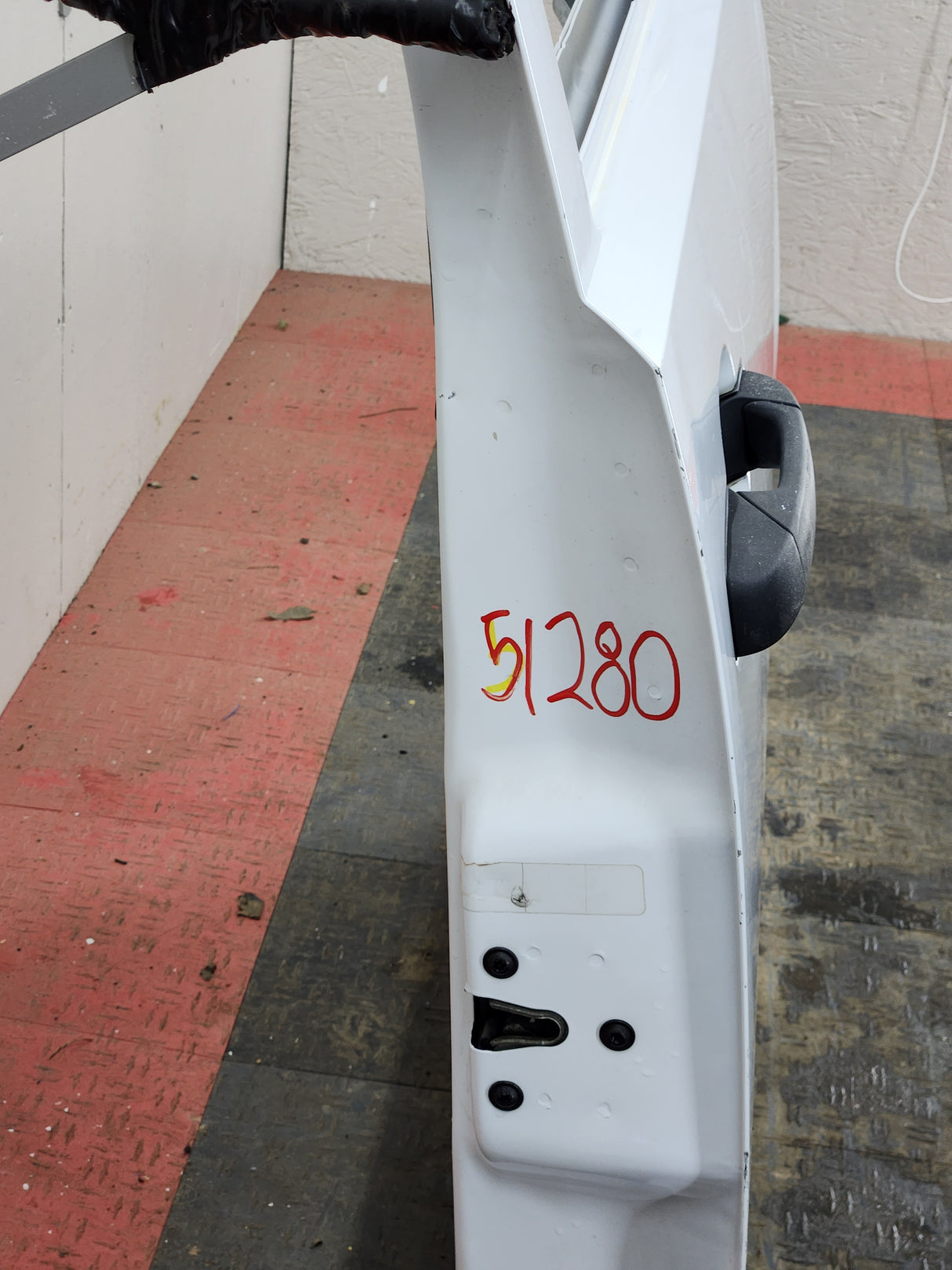 2007-2013 Chevrolet Silverado / GMC Sierra 1500 2500 3500 HD RH Front Passenger Side Door