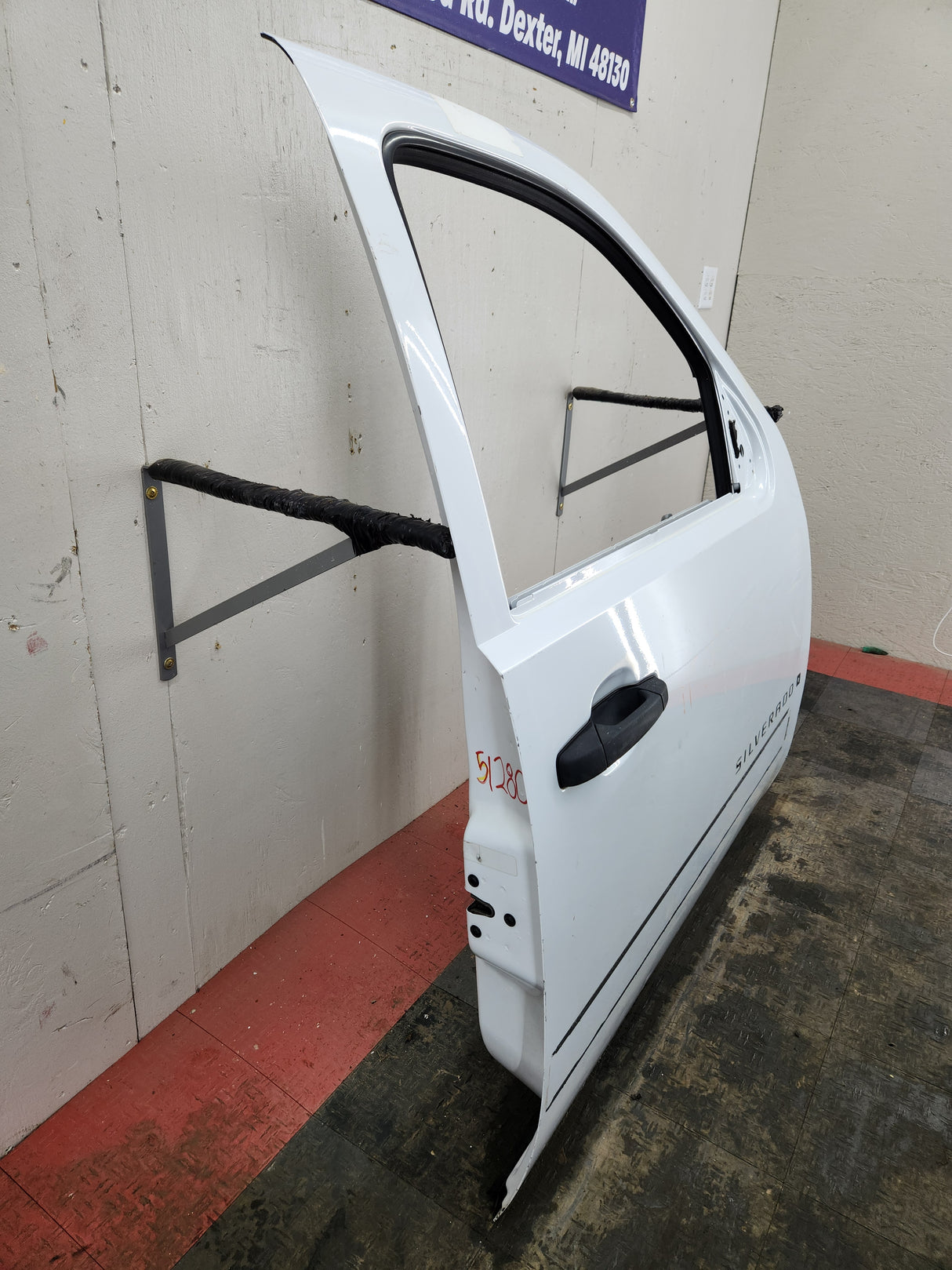 2007-2013 Chevrolet Silverado / GMC Sierra 1500 2500 3500 HD RH Front Passenger Side Door