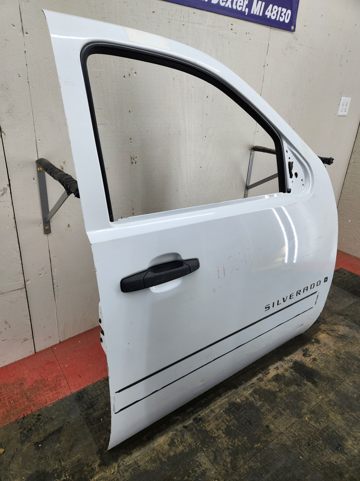 2007-2013 Chevrolet Silverado / GMC Sierra 1500 2500 3500 HD RH Front Passenger Side Door