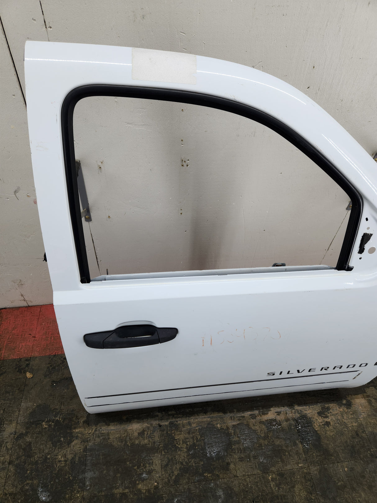 2007-2013 Chevrolet Silverado / GMC Sierra 1500 2500 3500 HD RH Front Passenger Side Door