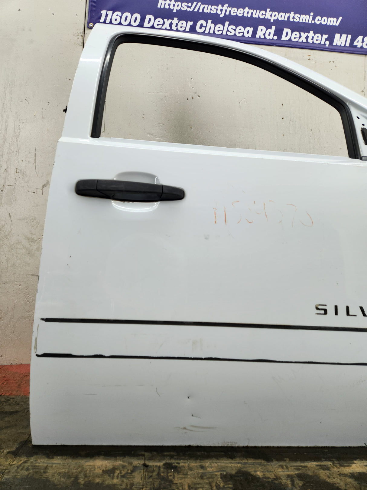 2007-2013 Chevrolet Silverado / GMC Sierra 1500 2500 3500 HD RH Front Passenger Side Door