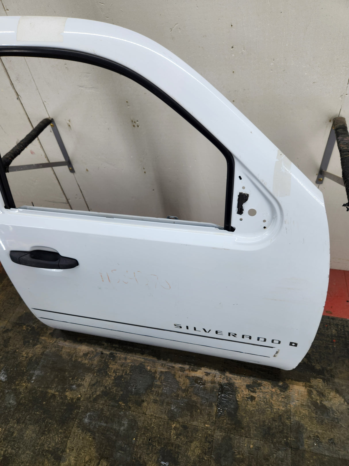 2007-2013 Chevrolet Silverado / GMC Sierra 1500 2500 3500 HD RH Front Passenger Side Door