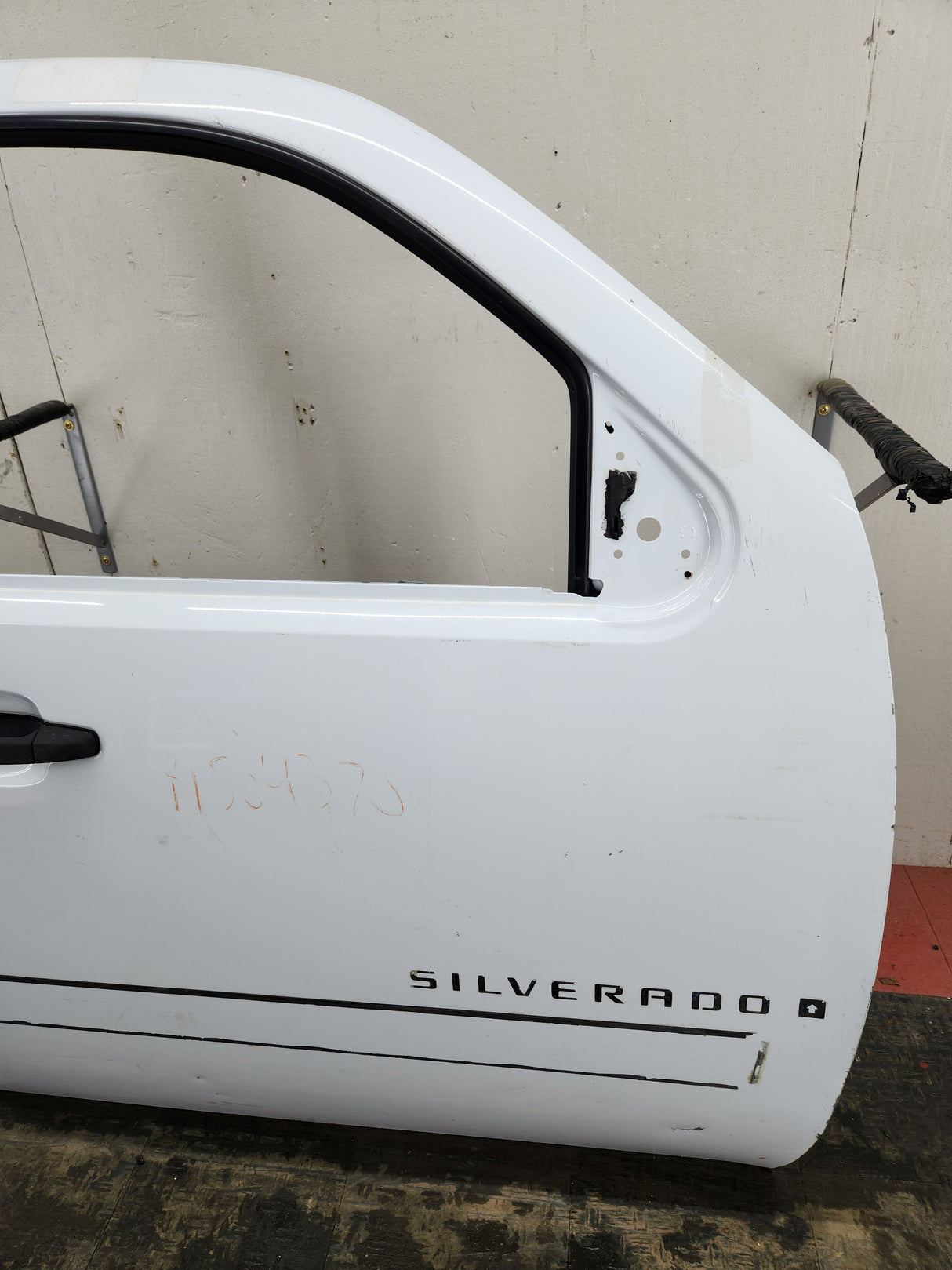 2007-2013 Chevrolet Silverado / GMC Sierra 1500 2500 3500 HD RH Front Passenger Side Door