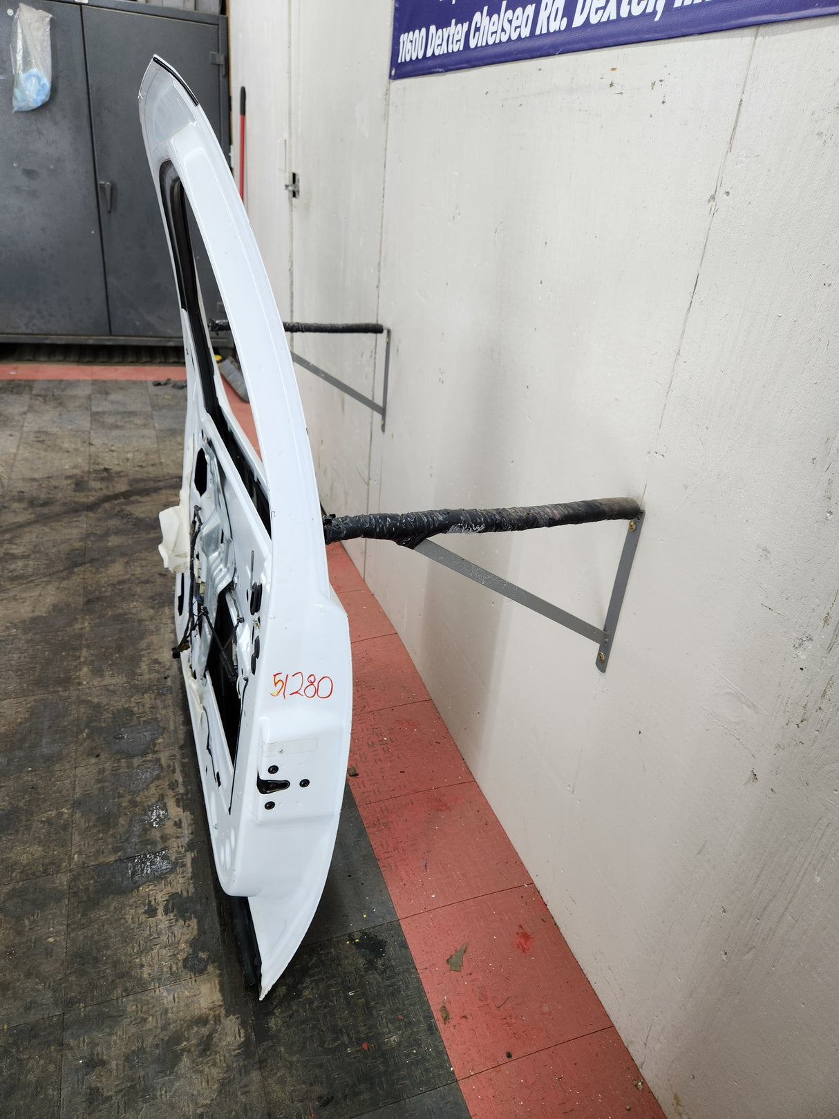 2007-2013 Chevrolet Silverado / GMC Sierra 1500 2500 3500 HD RH Front Passenger Side Door