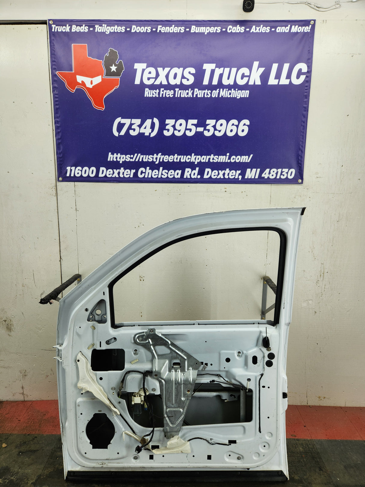 2007-2013 Chevrolet Silverado / GMC Sierra 1500 2500 3500 HD RH Front Passenger Side Door