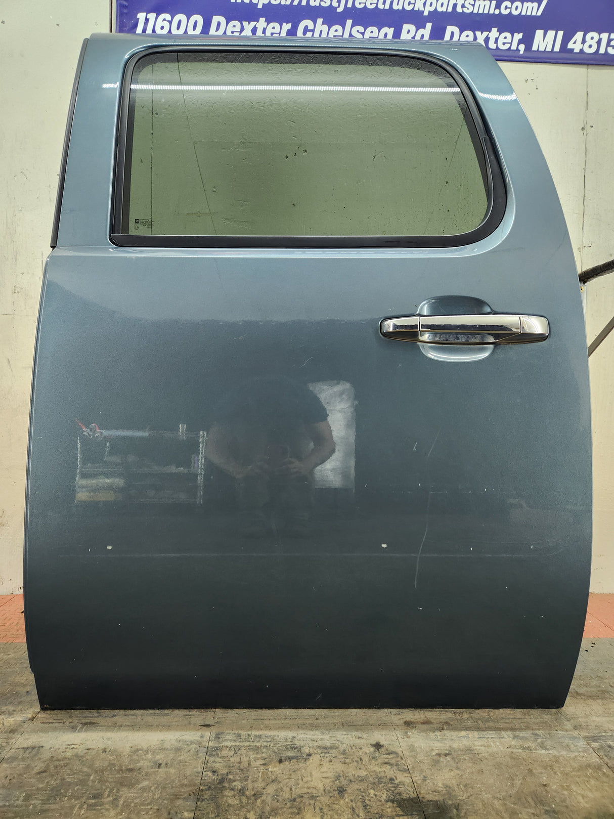 2007-2013 Chevrolet Silverado / GMC Sierra 1500 2500 3500 HD Crew Cab LH Driver Side Rear Door