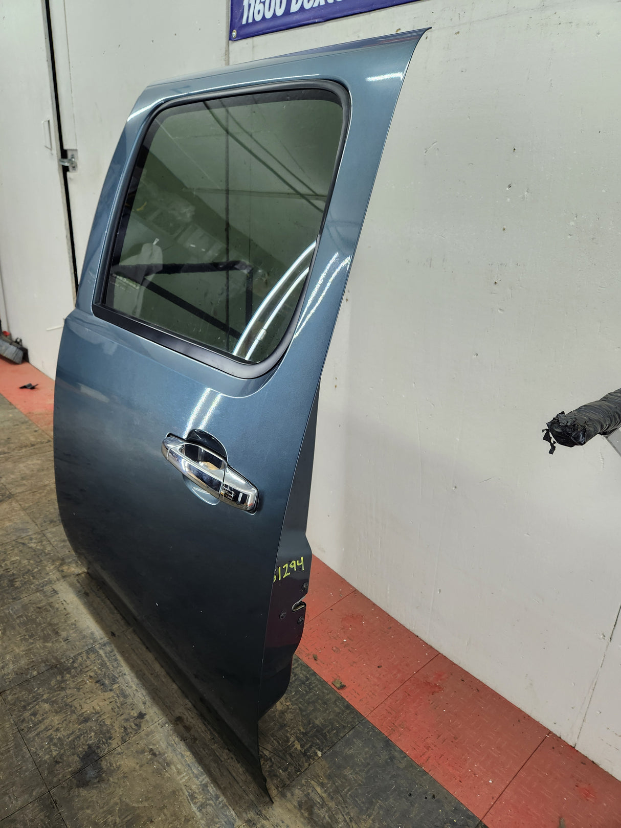 2007-2013 Chevrolet Silverado / GMC Sierra 1500 2500 3500 HD Crew Cab LH Driver Side Rear Door