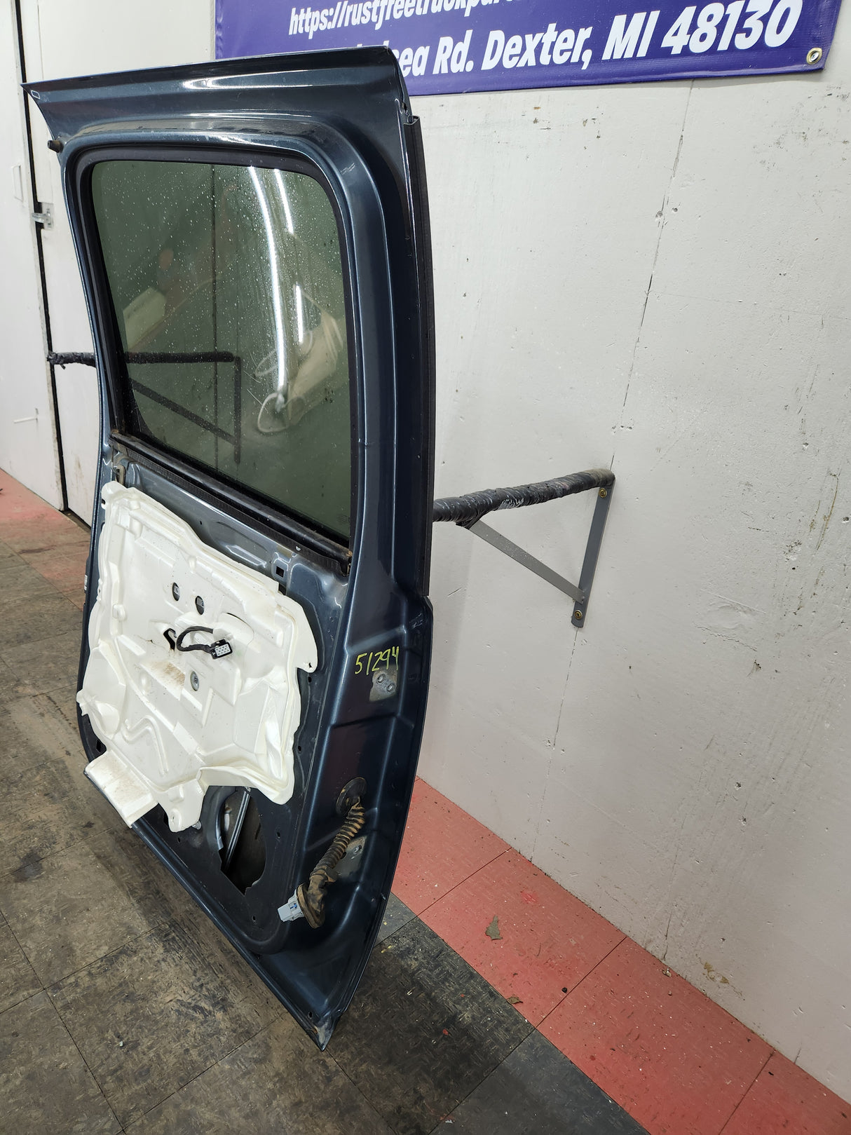 2007-2013 Chevrolet Silverado / GMC Sierra 1500 2500 3500 HD Crew Cab LH Driver Side Rear Door