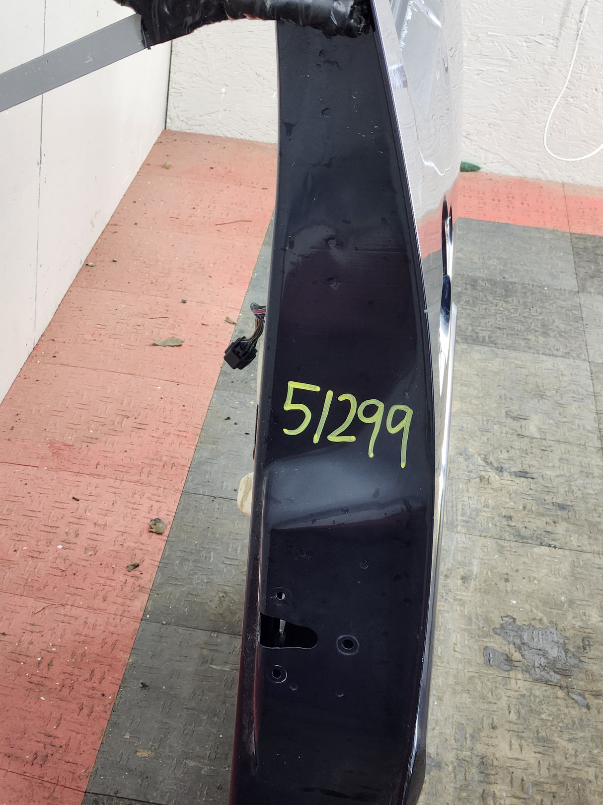 2007-2013 Chevrolet Silverado / GMC Sierra 1500 2500 3500 HD Crew Cab RH Passenger Rear Door