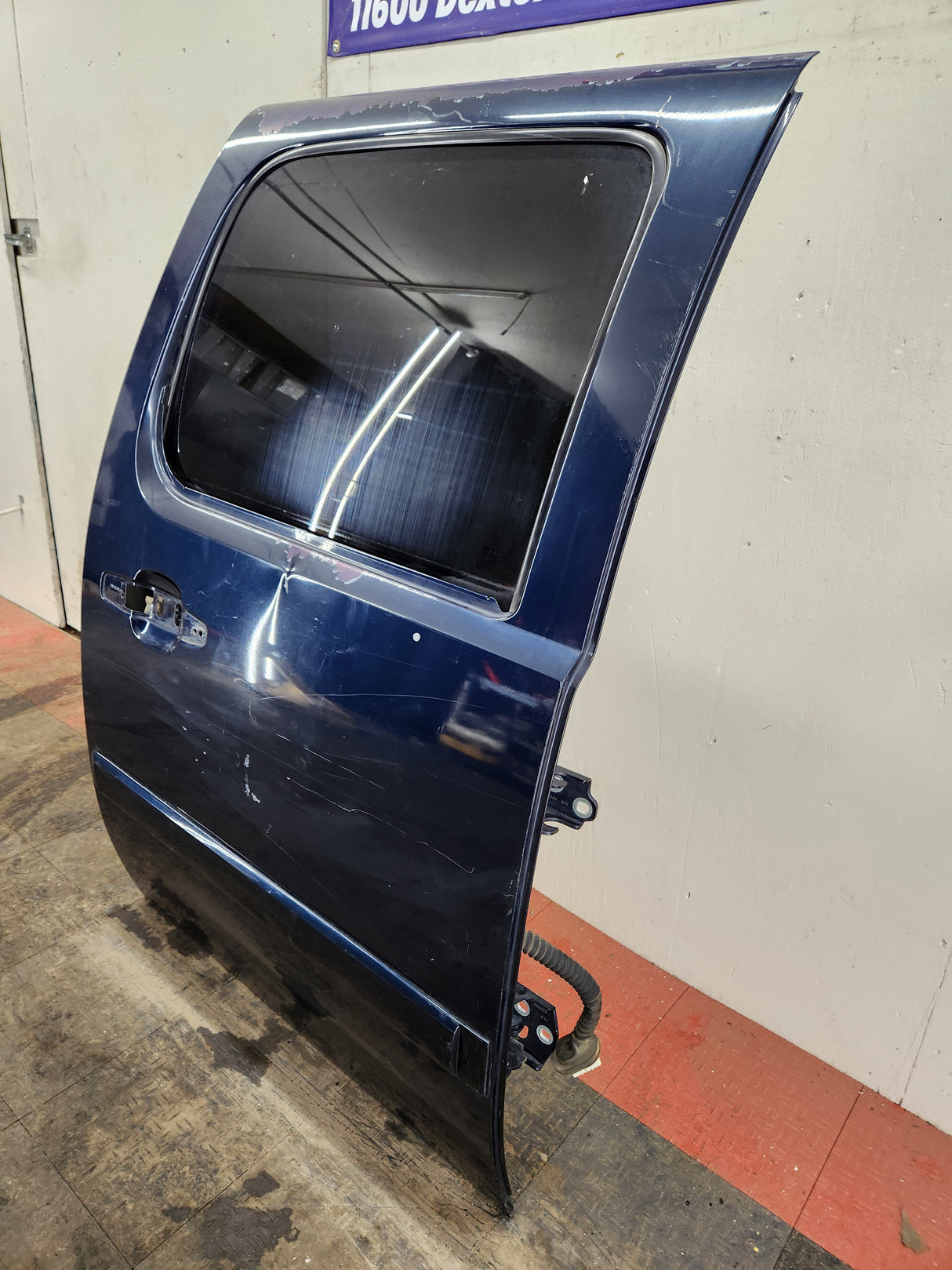 2007-2013 Chevrolet Silverado / GMC Sierra 1500 2500 3500 HD Crew Cab RH Passenger Rear Door