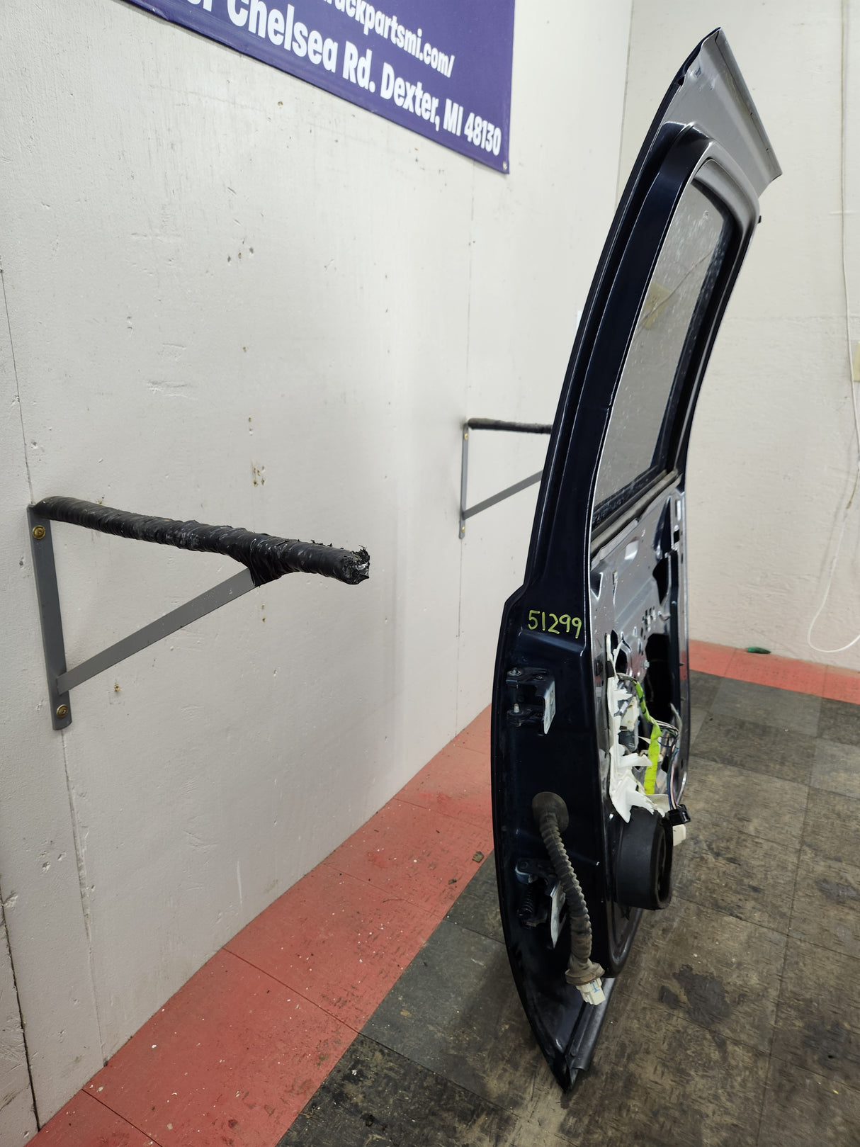 2007-2013 Chevrolet Silverado / GMC Sierra 1500 2500 3500 HD Crew Cab RH Passenger Rear Door