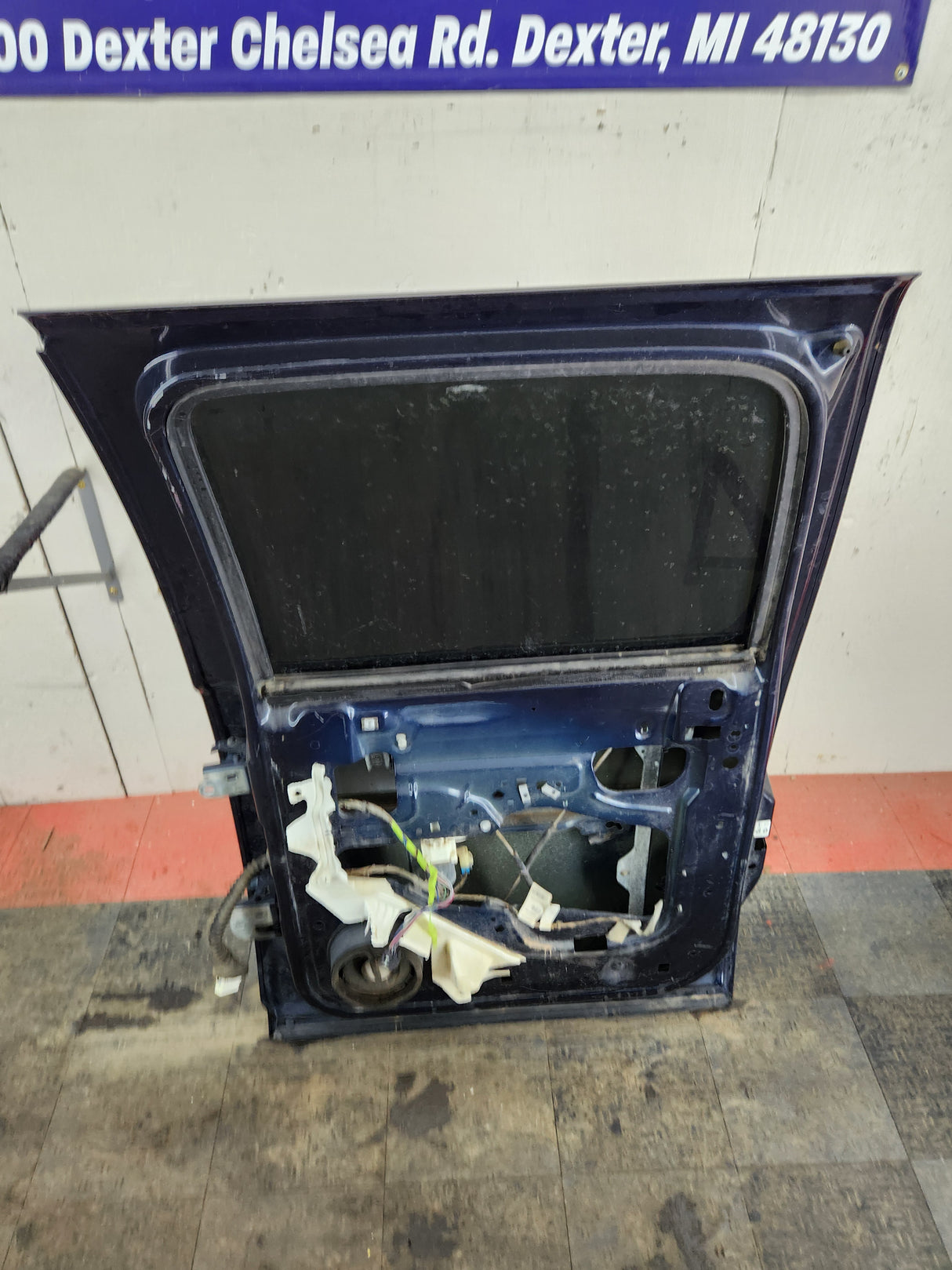 2007-2013 Chevrolet Silverado / GMC Sierra 1500 2500 3500 HD Crew Cab RH Passenger Rear Door
