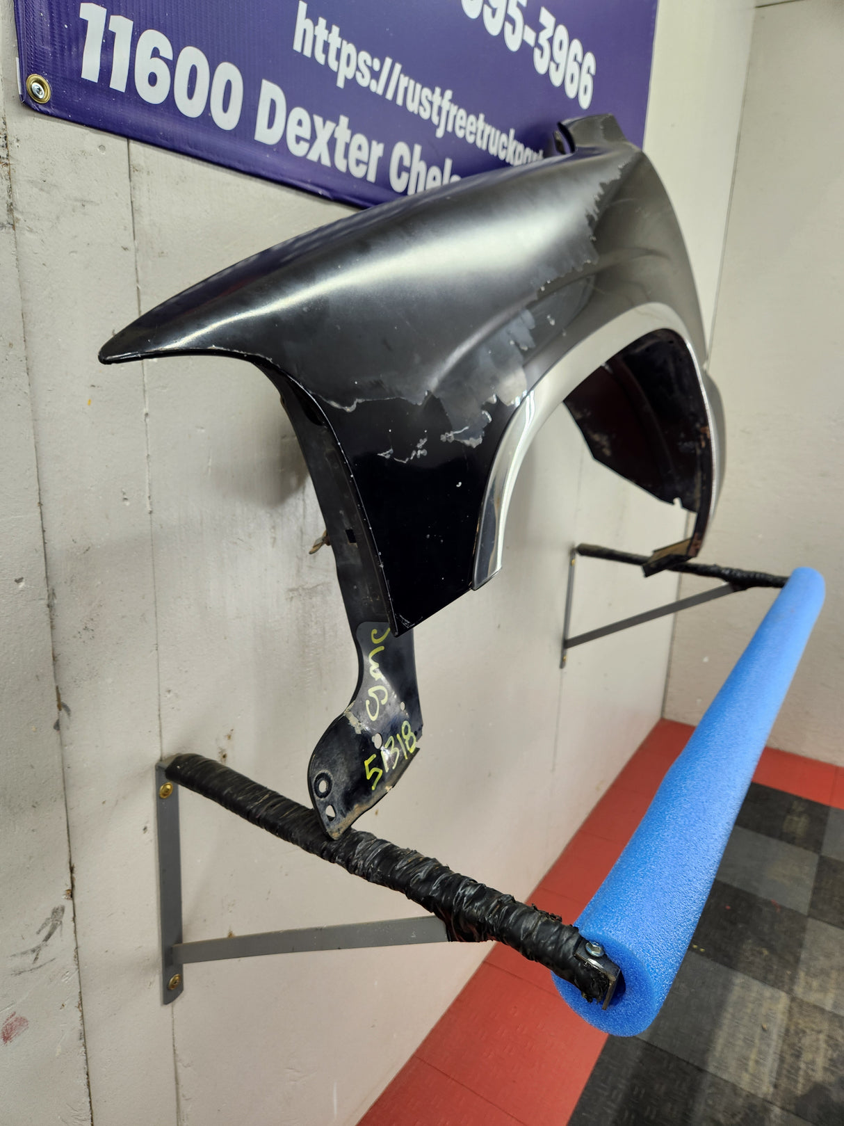 1999-2006 GMC Sierra / Yukon 1500 2500 3500 HD Driver Front Fender