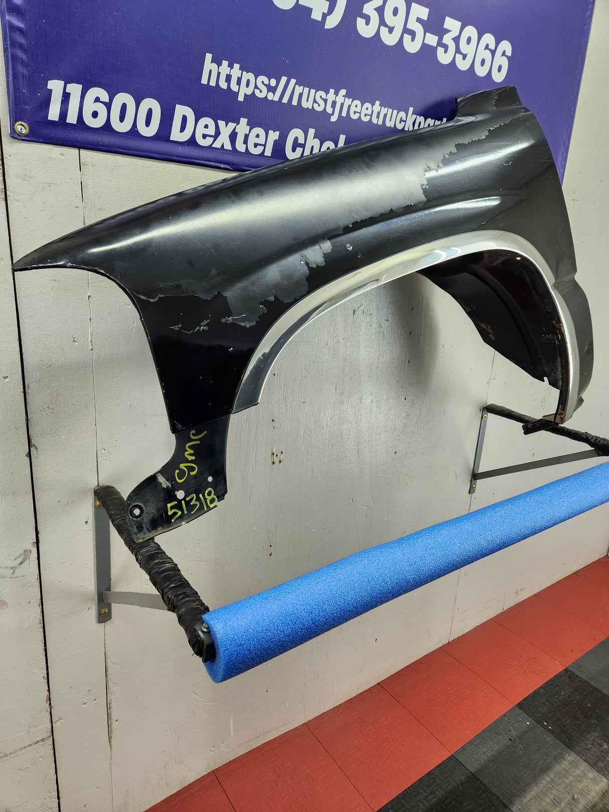 1999-2006 GMC Sierra / Yukon 1500 2500 3500 HD Driver Front Fender