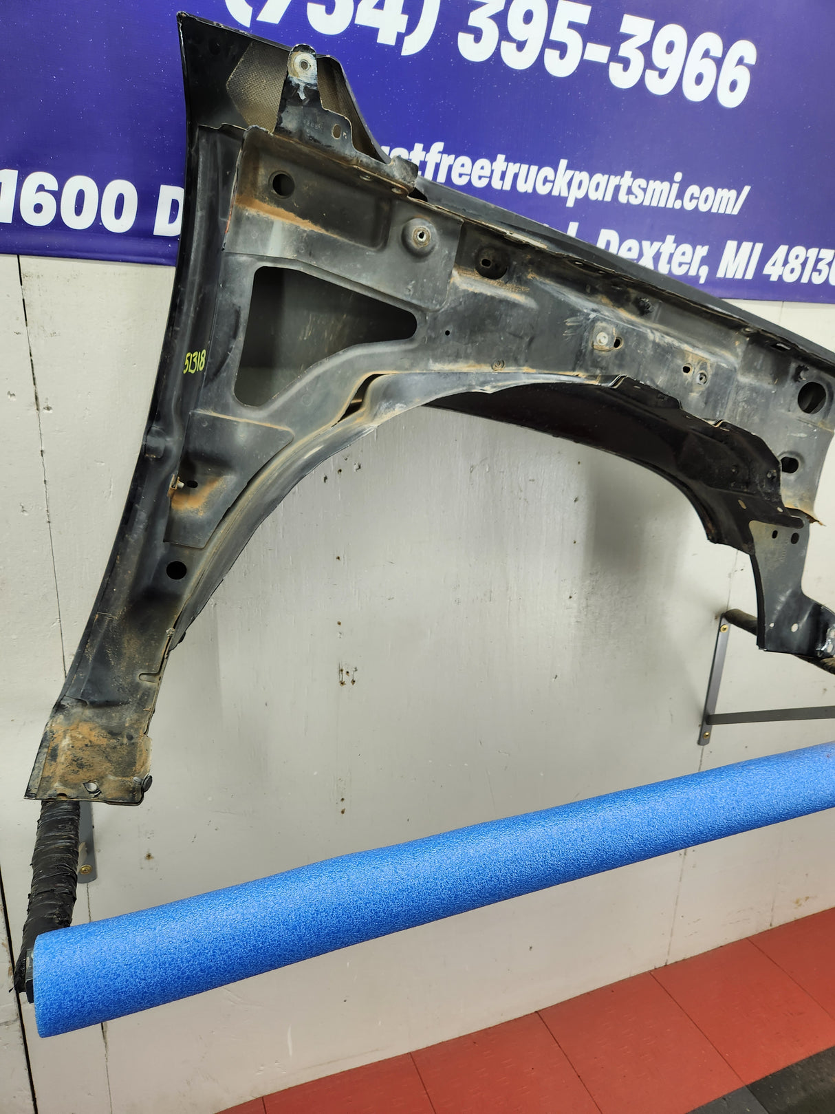 1999-2006 GMC Sierra / Yukon 1500 2500 3500 HD Driver Front Fender